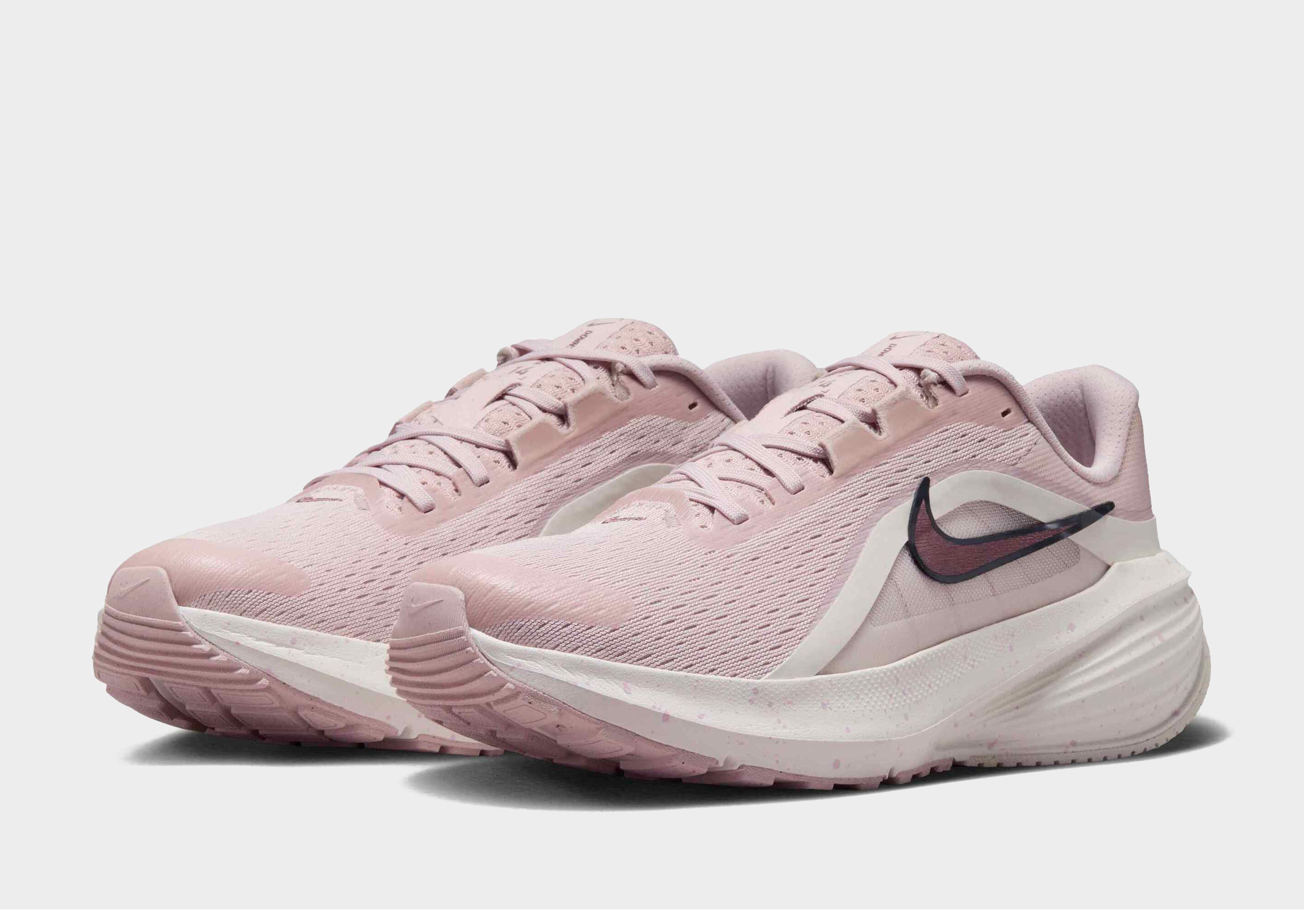 Nike WOMEN'S ROAD RUNNING