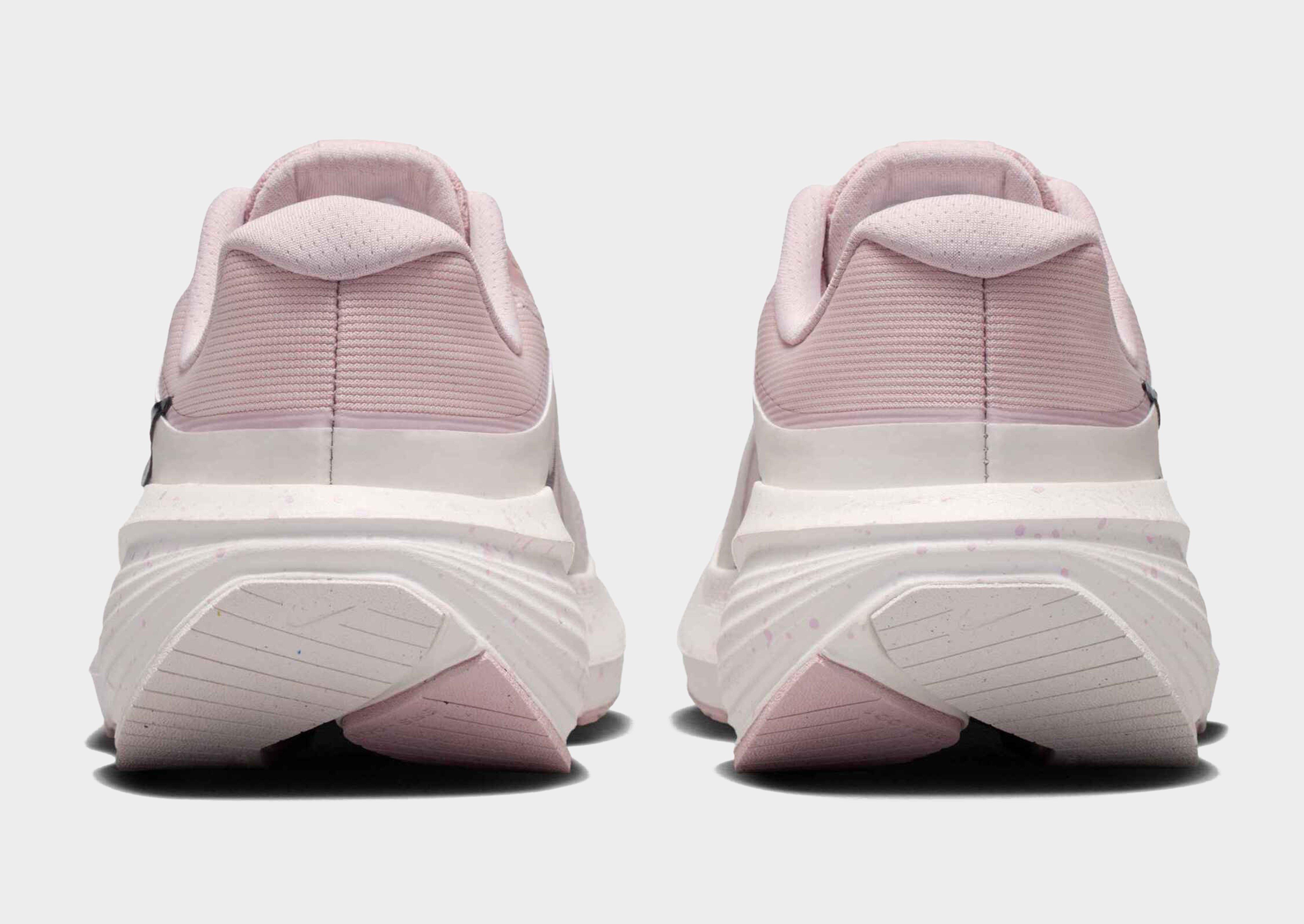 Nike WOMEN'S ROAD RUNNING