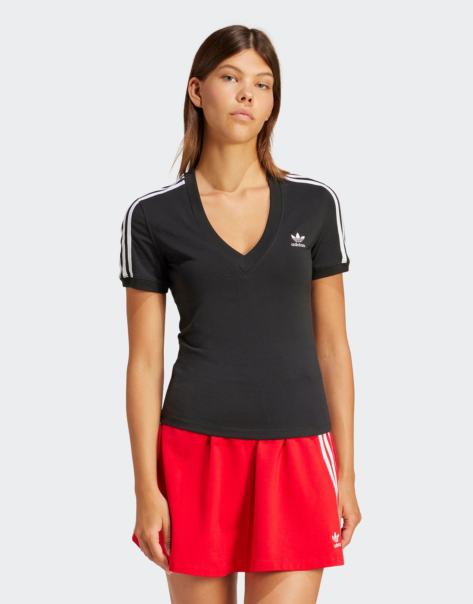 White adidas Originals เสื้อยืดผู้หญิง 3-Stripes V-Neck Slim - JD ...