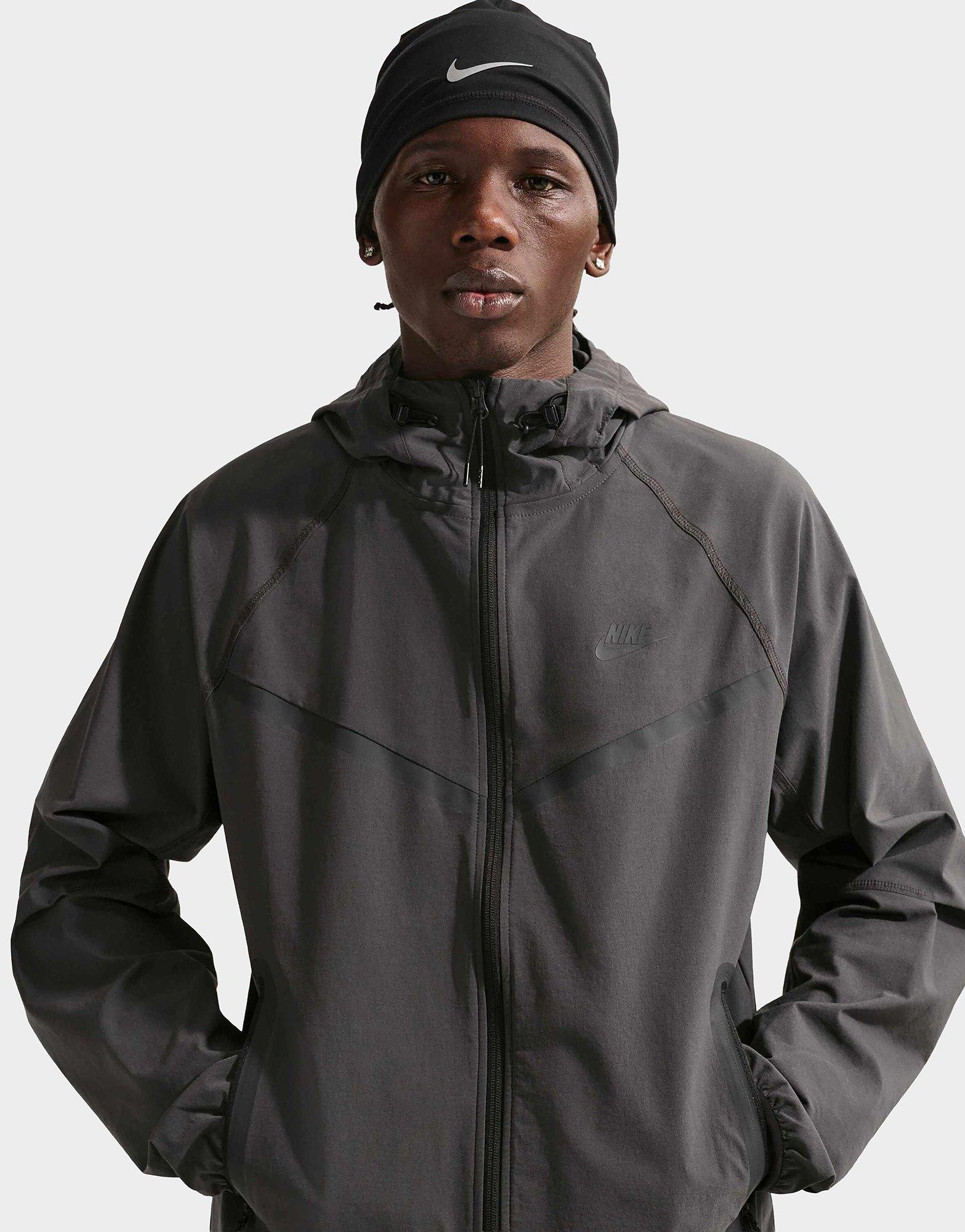 Nike MEN'S DRI-FIT WOVEN