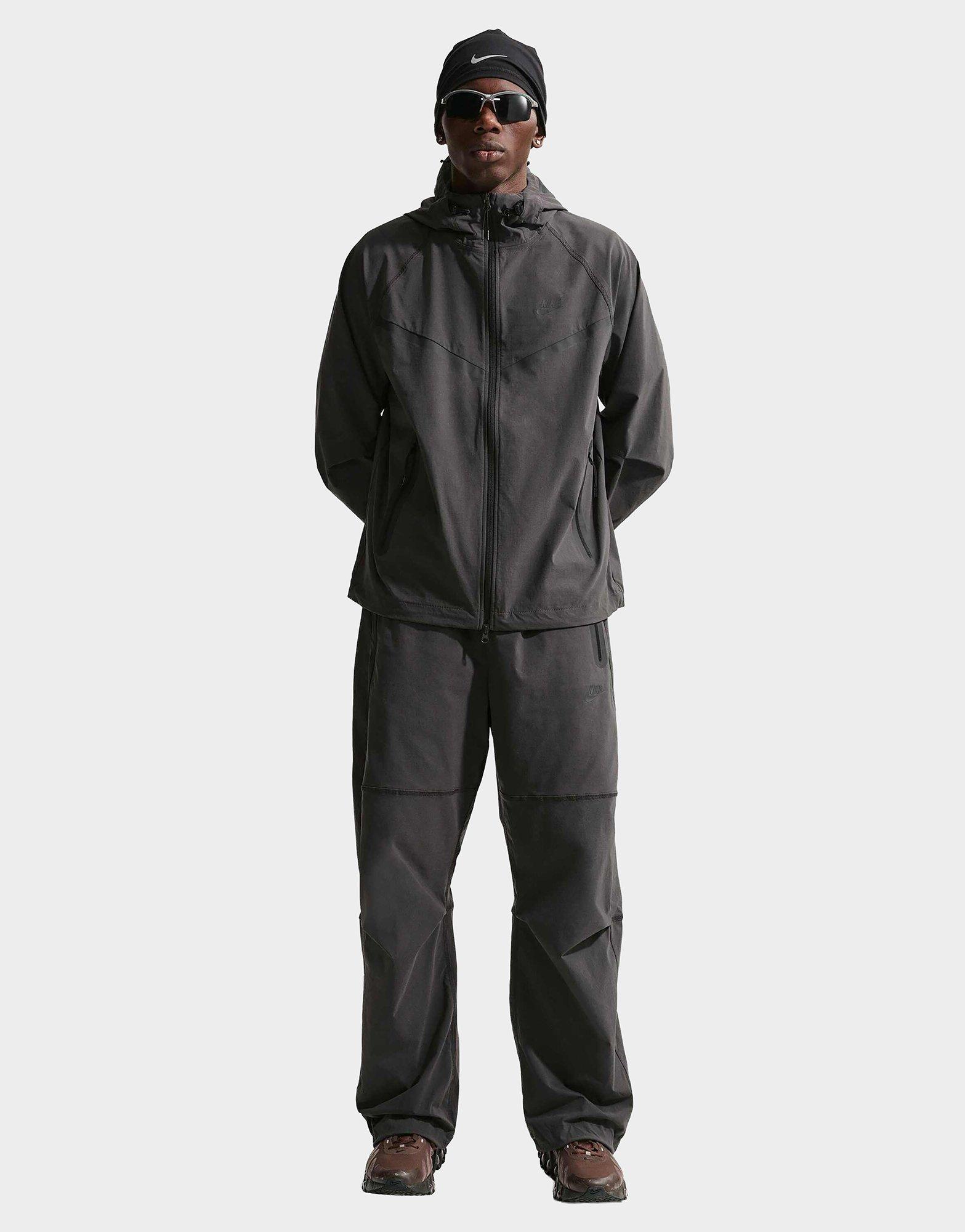 Nike MEN'S DRI-FIT WOVEN