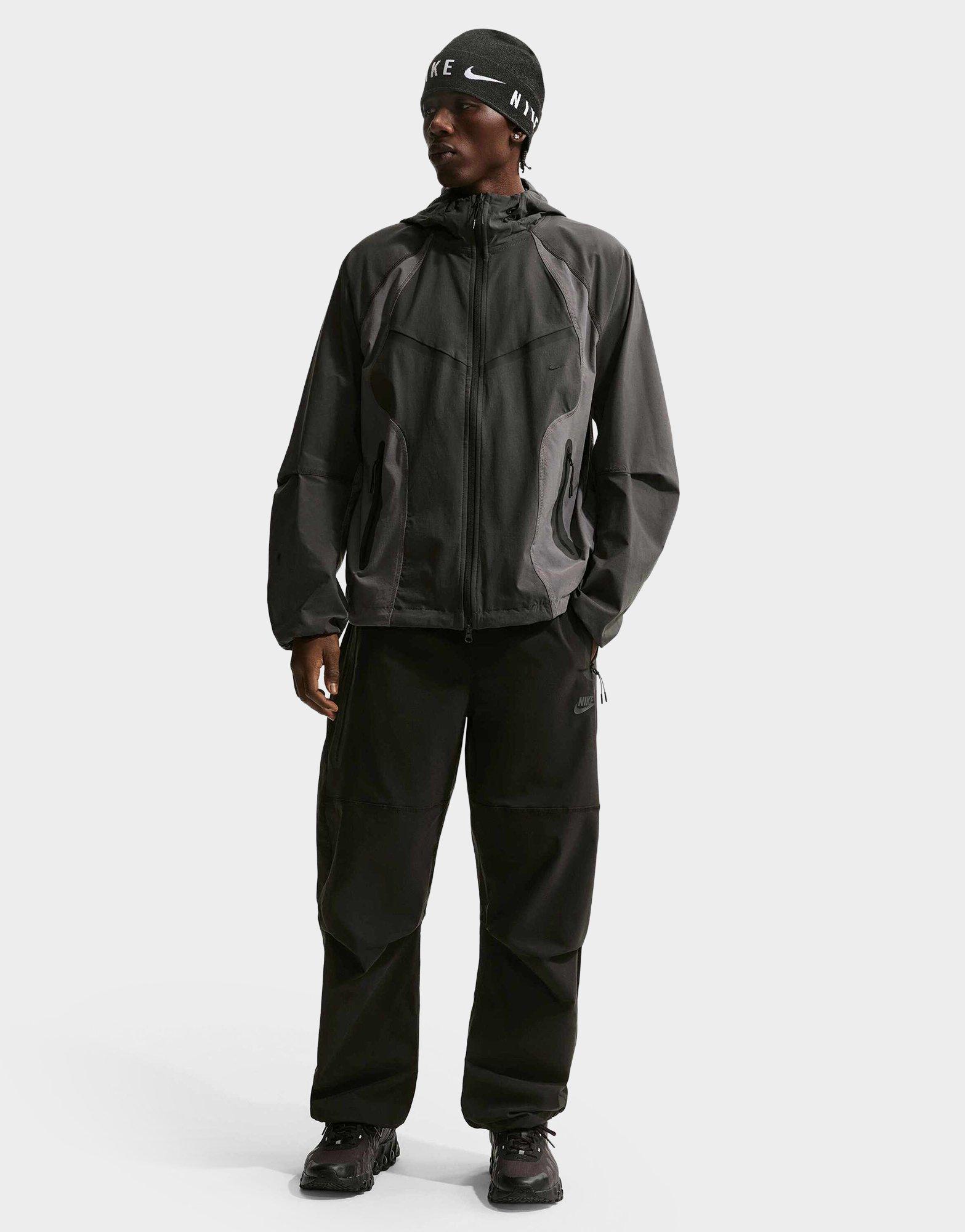 Nike MEN'S DRI-FIT WOVEN