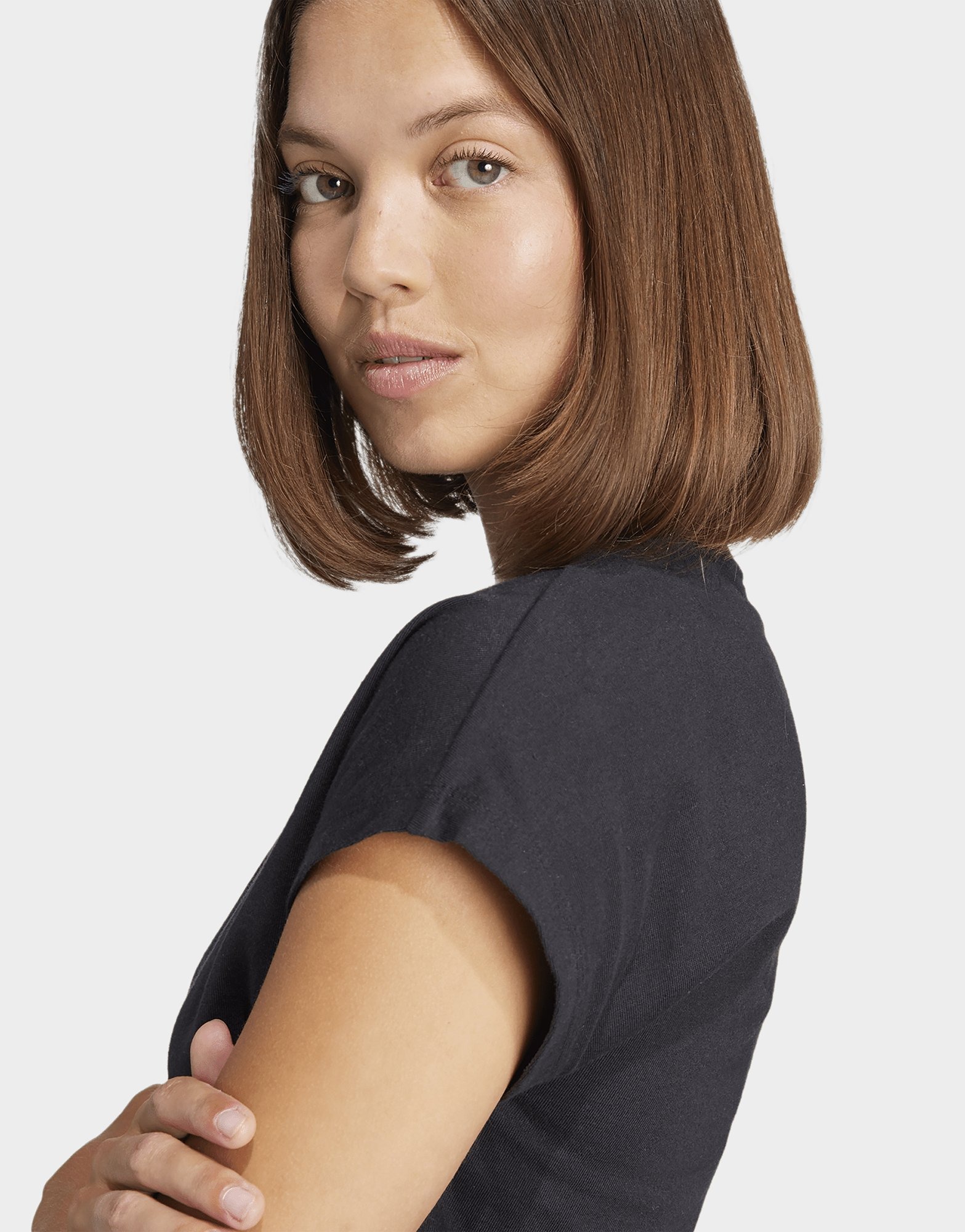 adidas Women's Essentials Linear Cotton T-Shirt Black/White — foto 5
