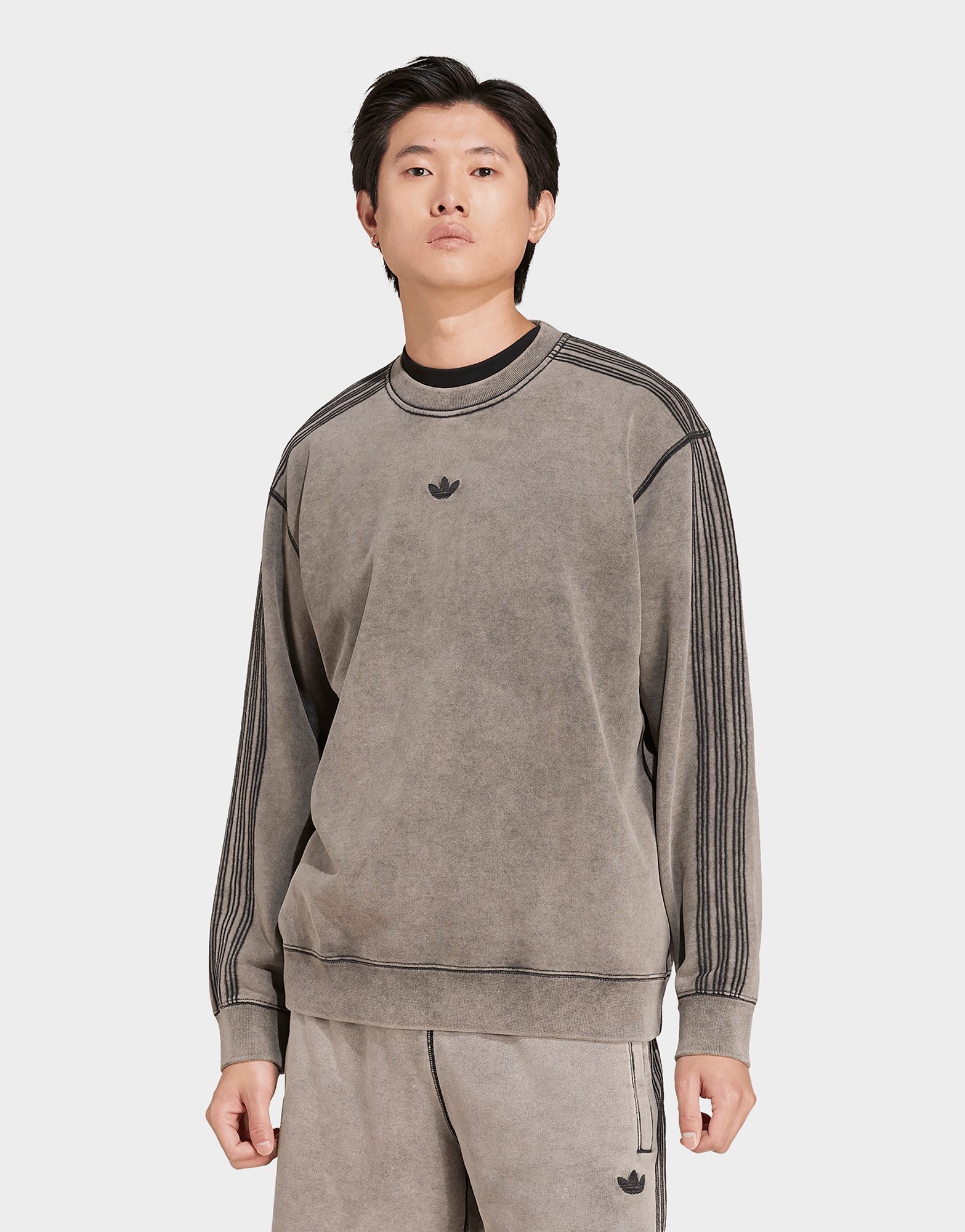 スウェット・トレーナー Adidas Premium Essentials Retro Washed Crew Sweatshirt jd_JD0246_a?qlt=92