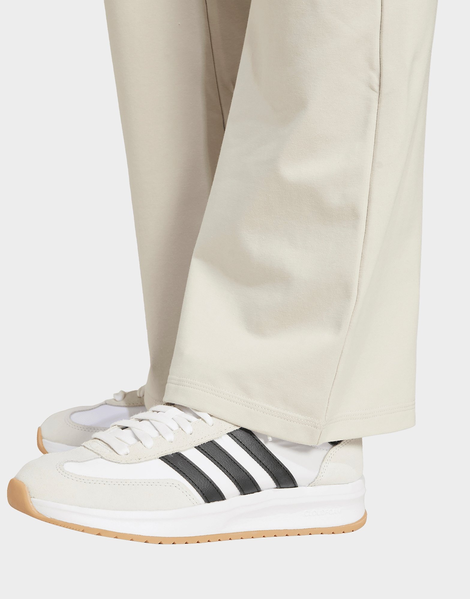 adidas Women's Essentials Small Logo Flared Leggings Wonder Alumina/White — foto 5