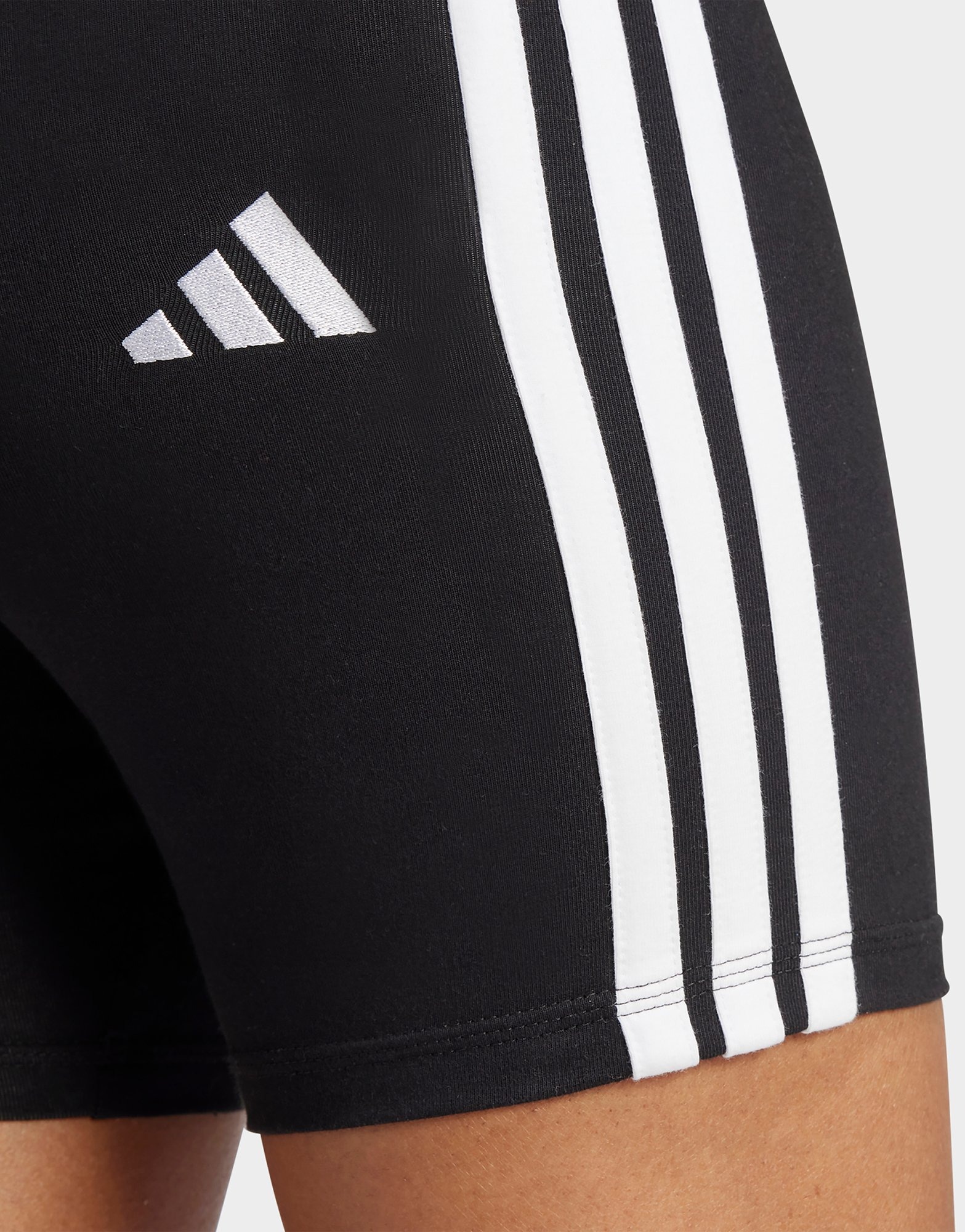 adidas Women's Essentials 3-Stripes High Waisted Biker Shorts Black/White — foto 4