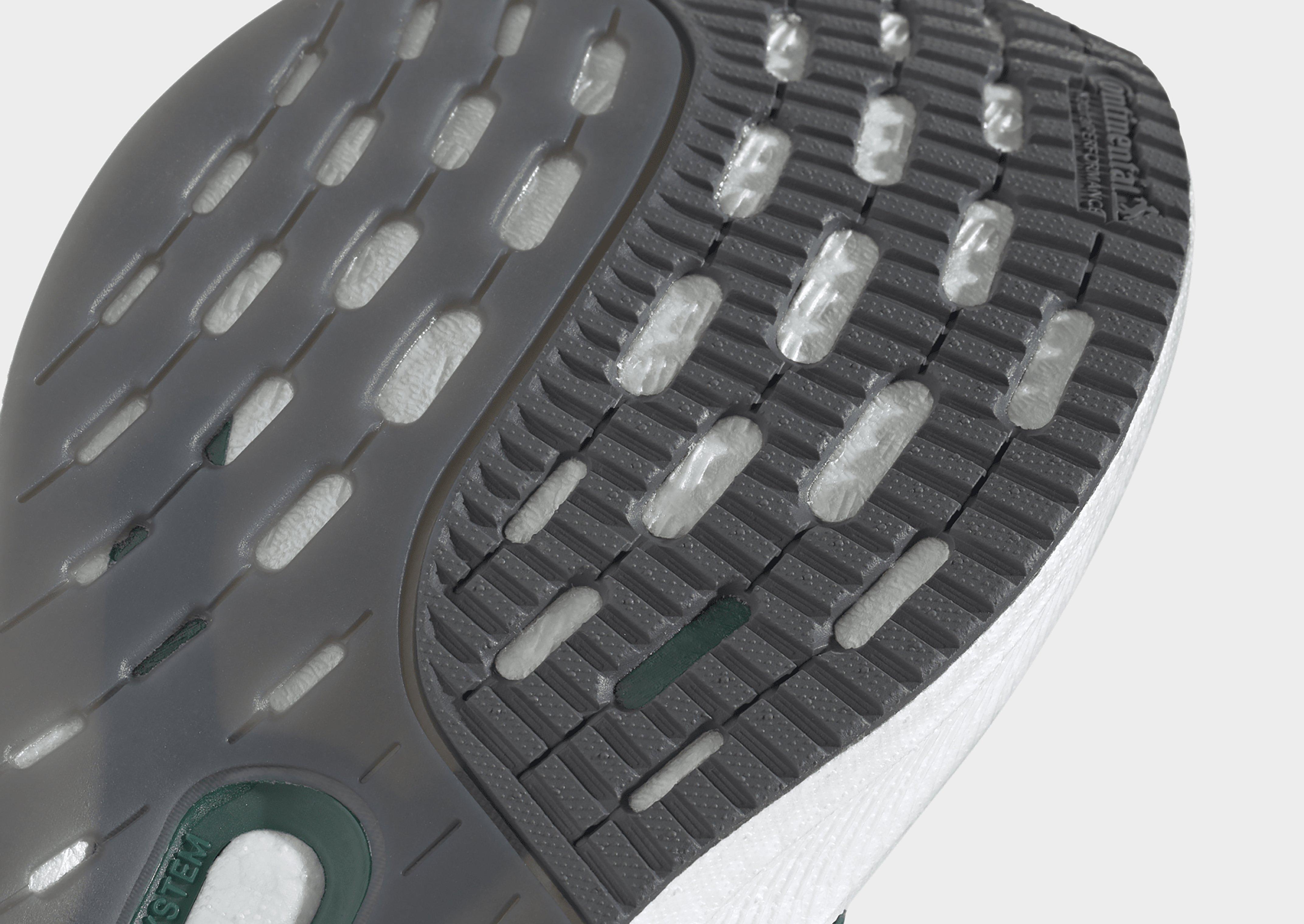 adidas Chaussure Ultraboost 5