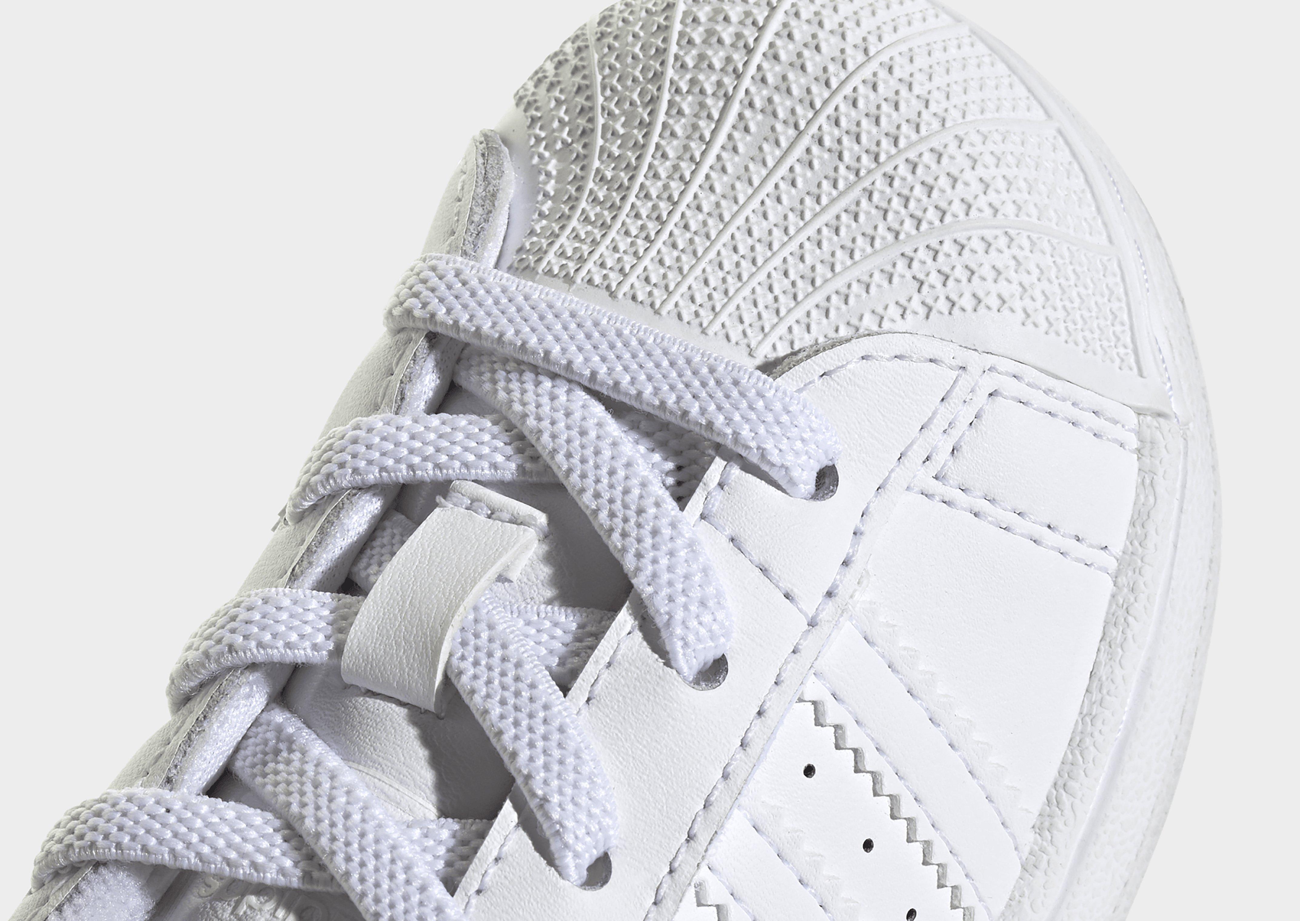 adidas Chaussure à lacets élastiques Superstar II Enfants