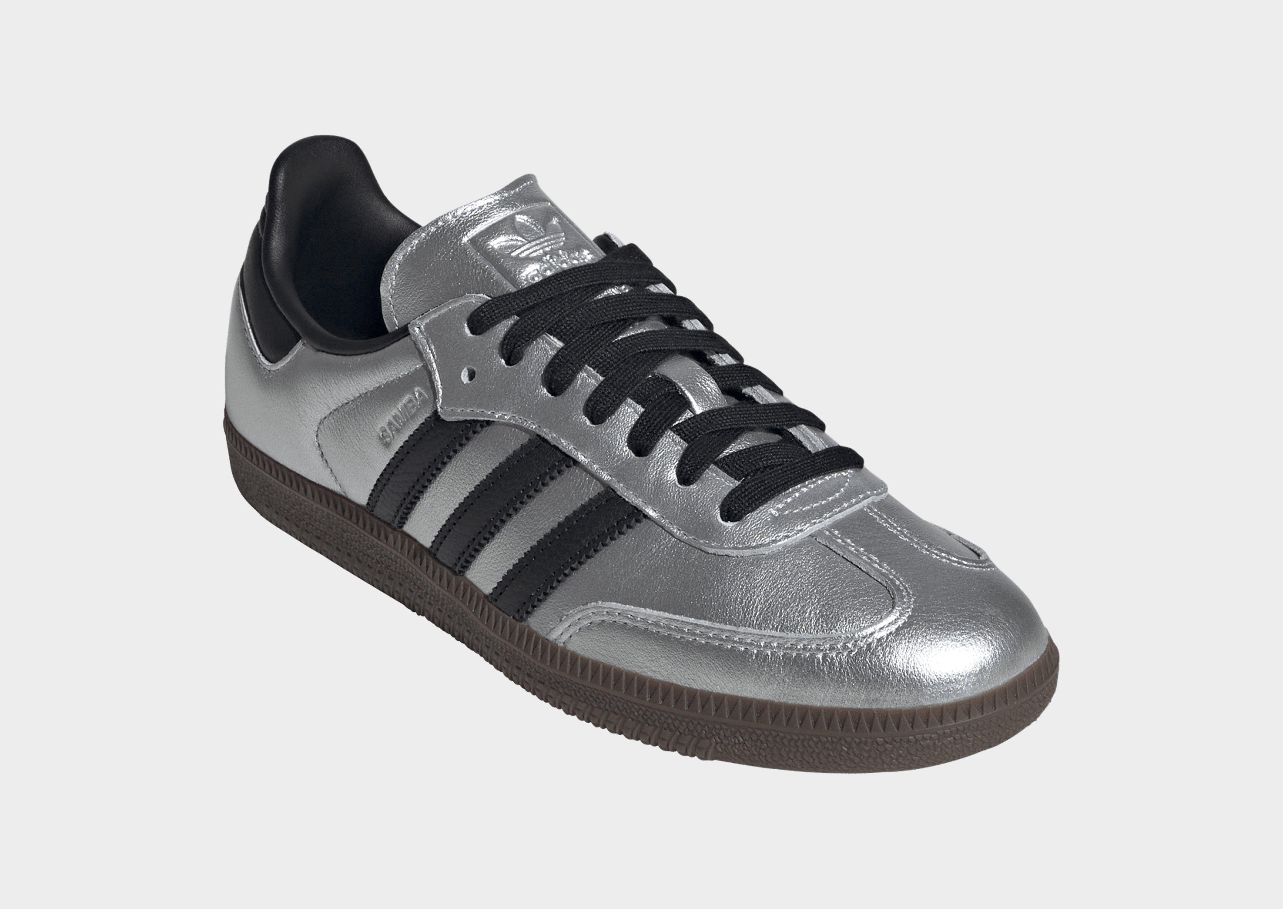 Adidas samba original vs classic best sale