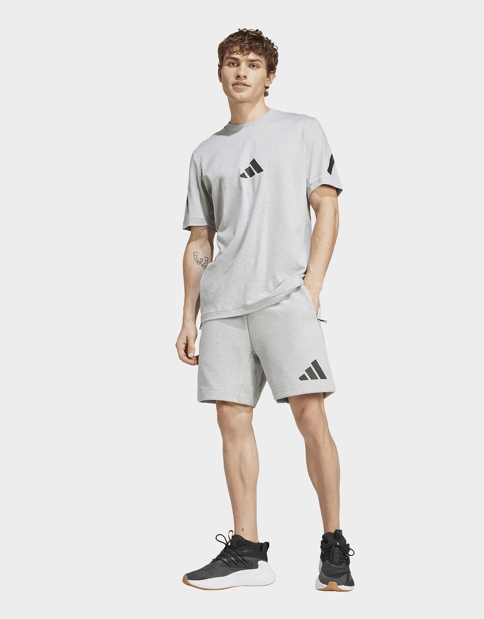 【EEUN】Grey Street Shorts jd_JJ4892_a?qlt=92