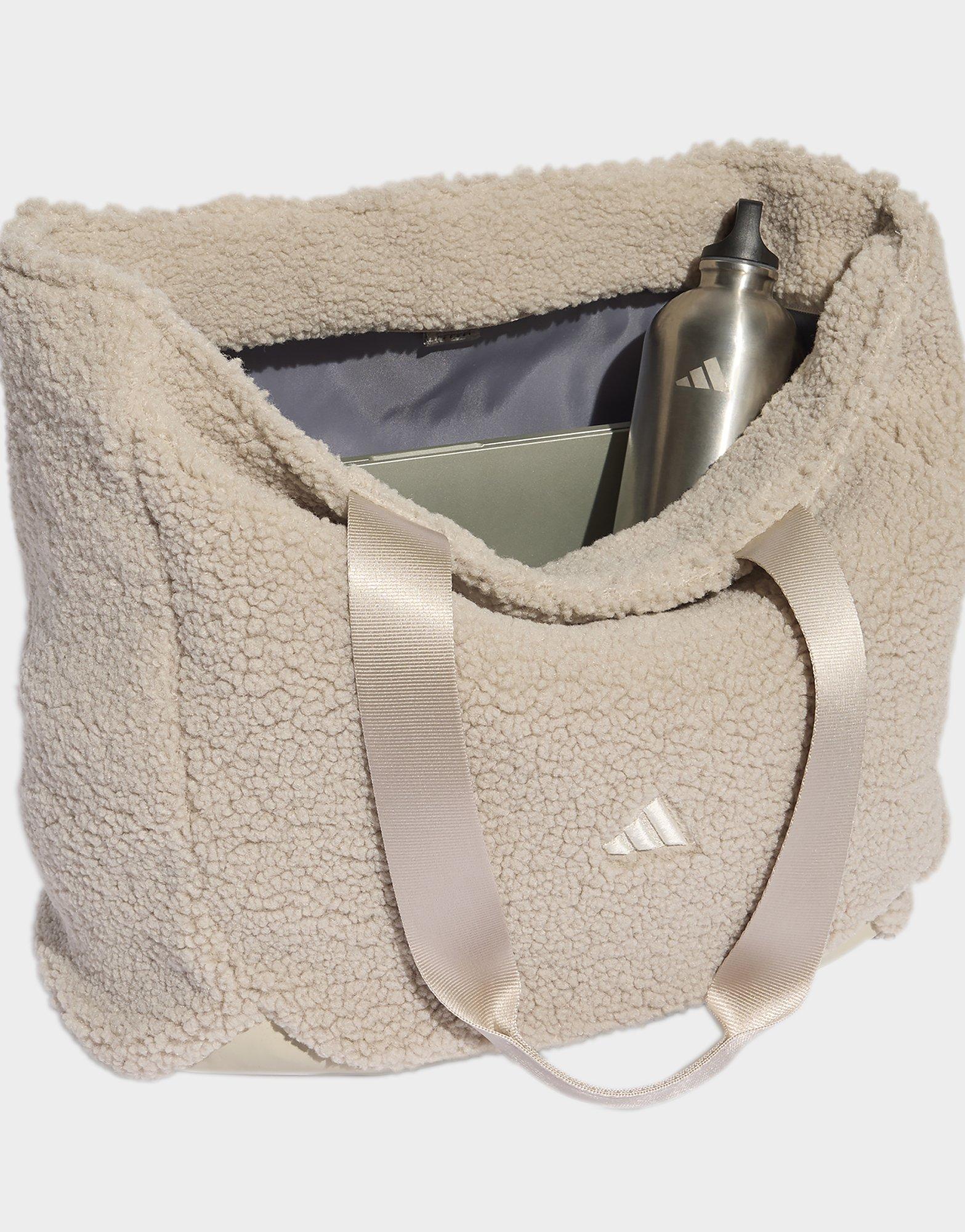 adidas Sac fourre-tout hivernal au design classique