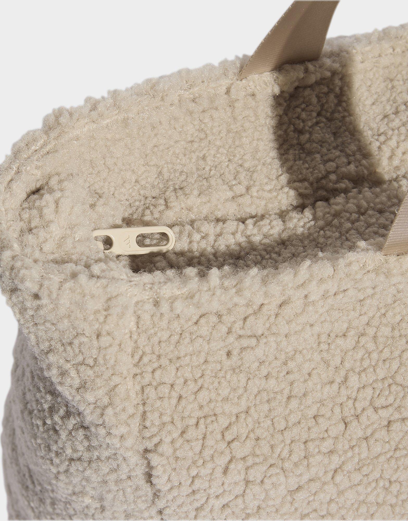 adidas Sac fourre-tout hivernal au design classique