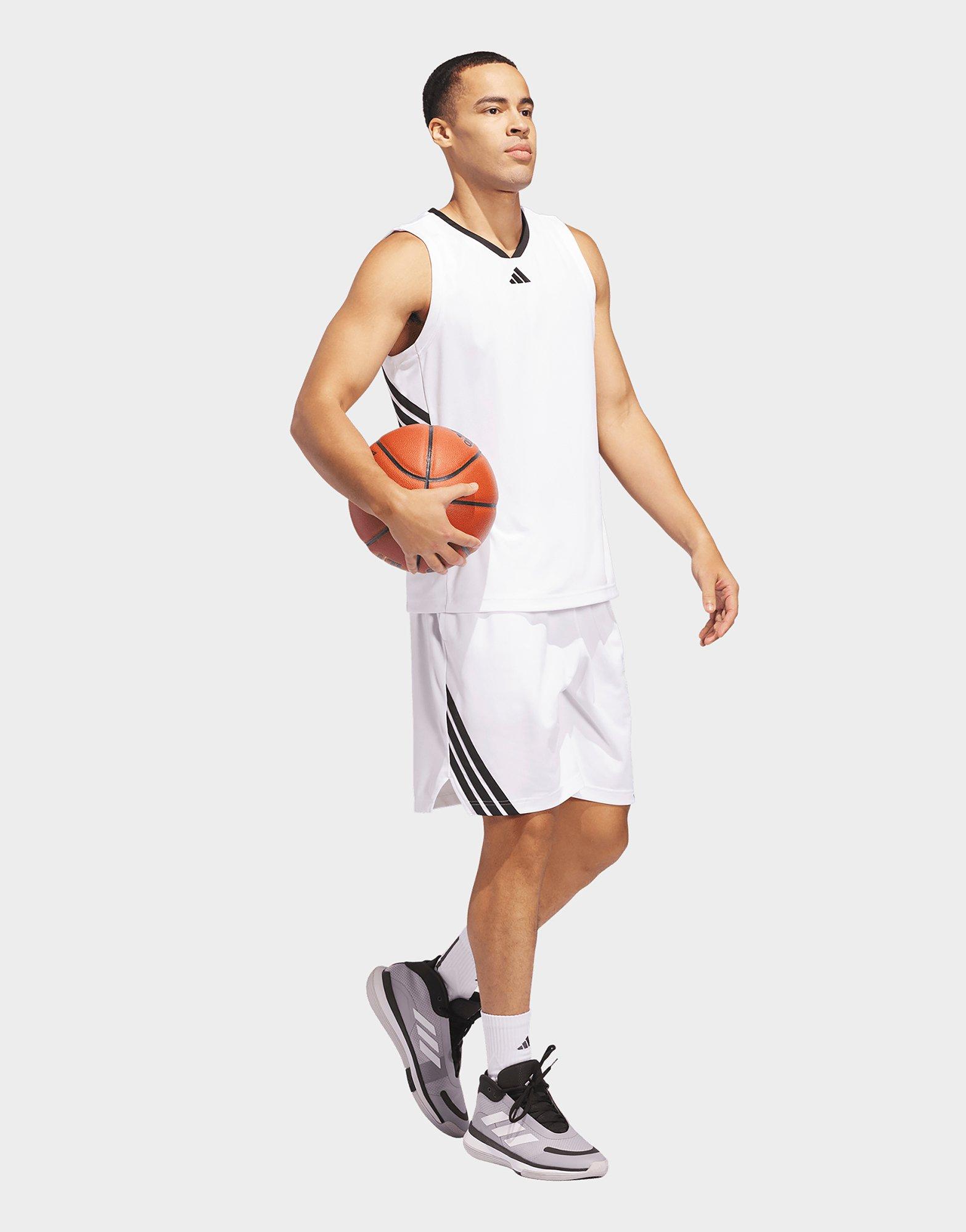 adidas Legends 3-Streifen Basketball Shorts