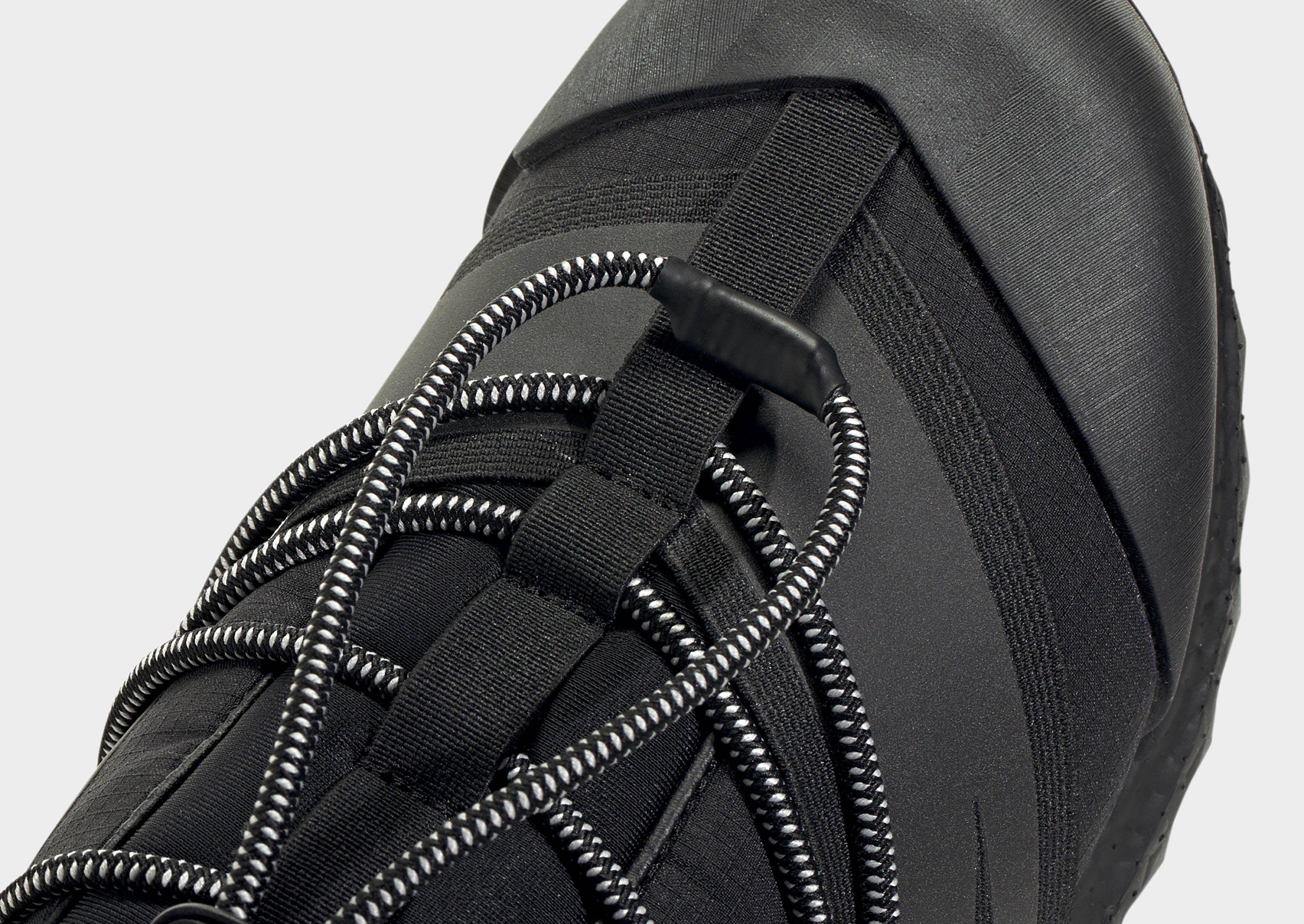 adidas ADIDAS X MOON BOOT ULTRABOOST 1.0