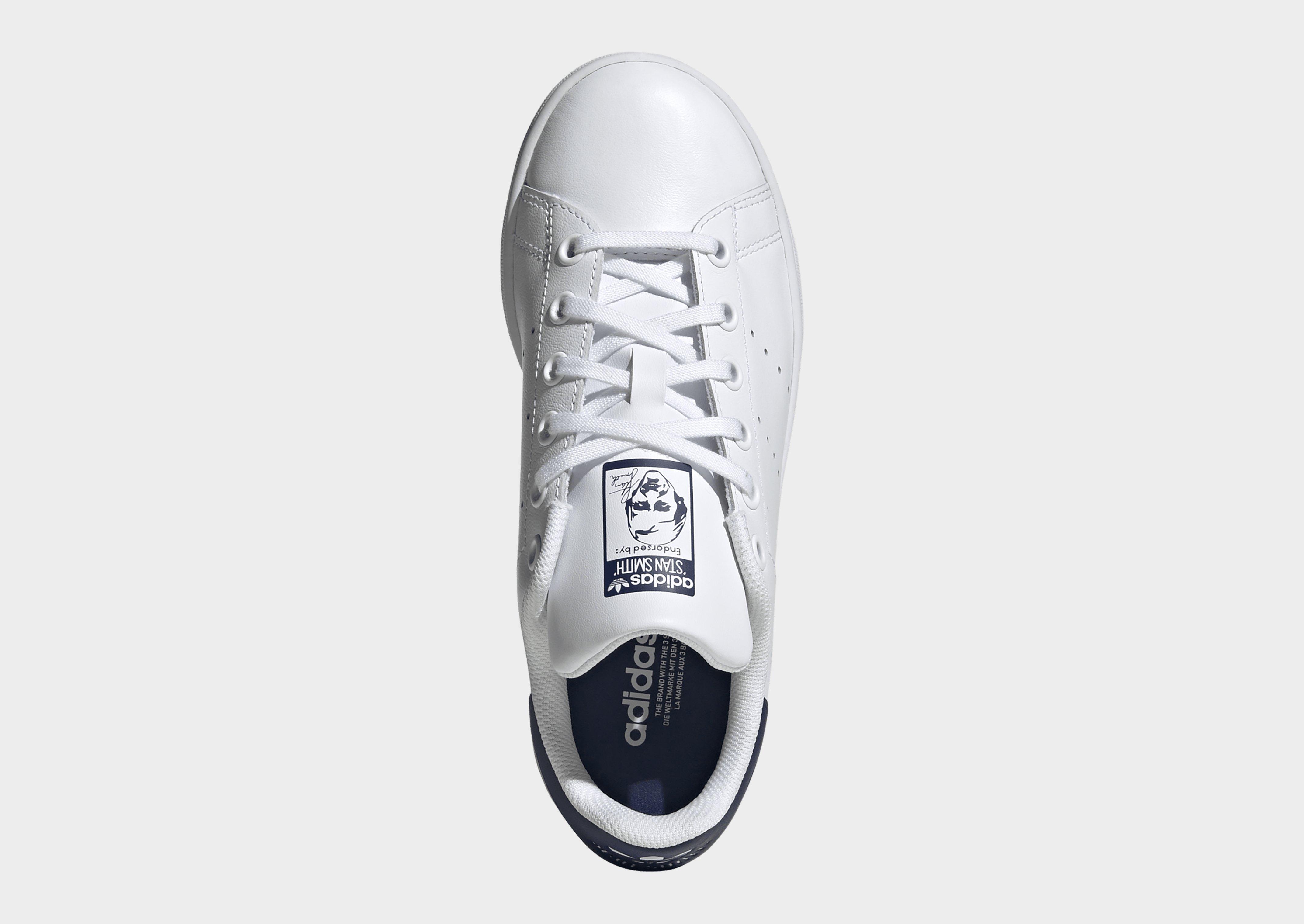 White and silver stan smith discount