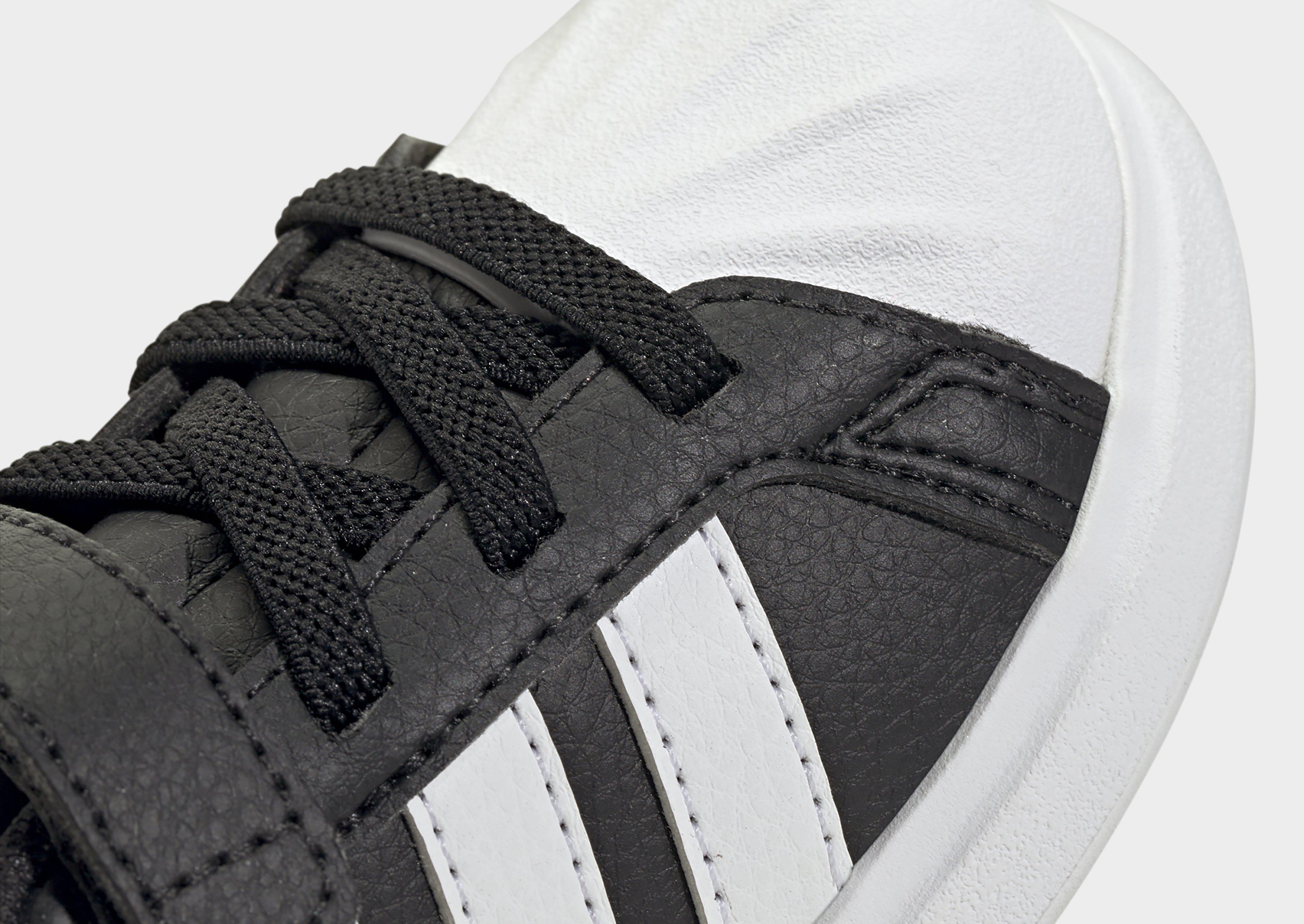 adidas Streettalk