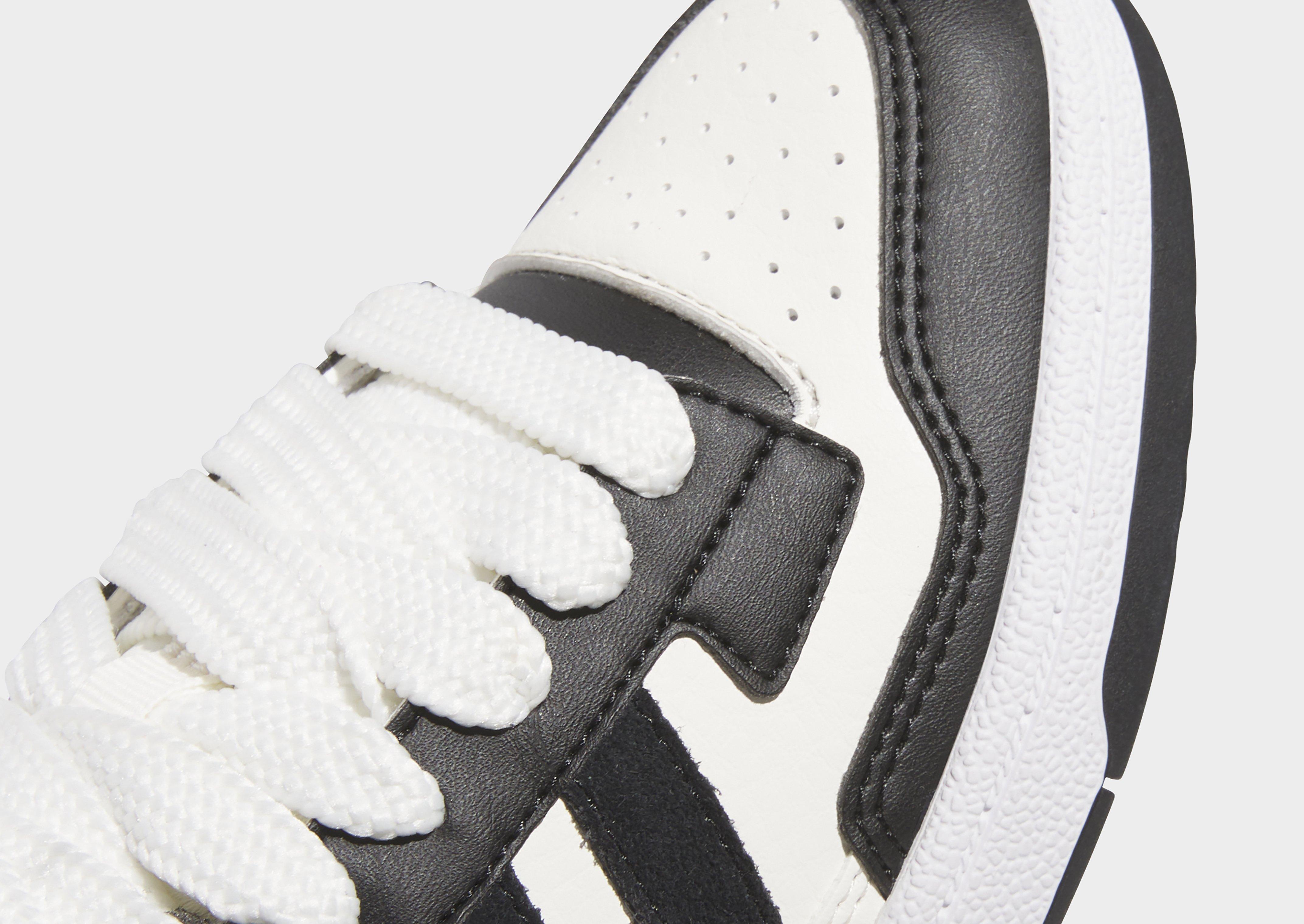 adidas Chaussure Rapid Court Low