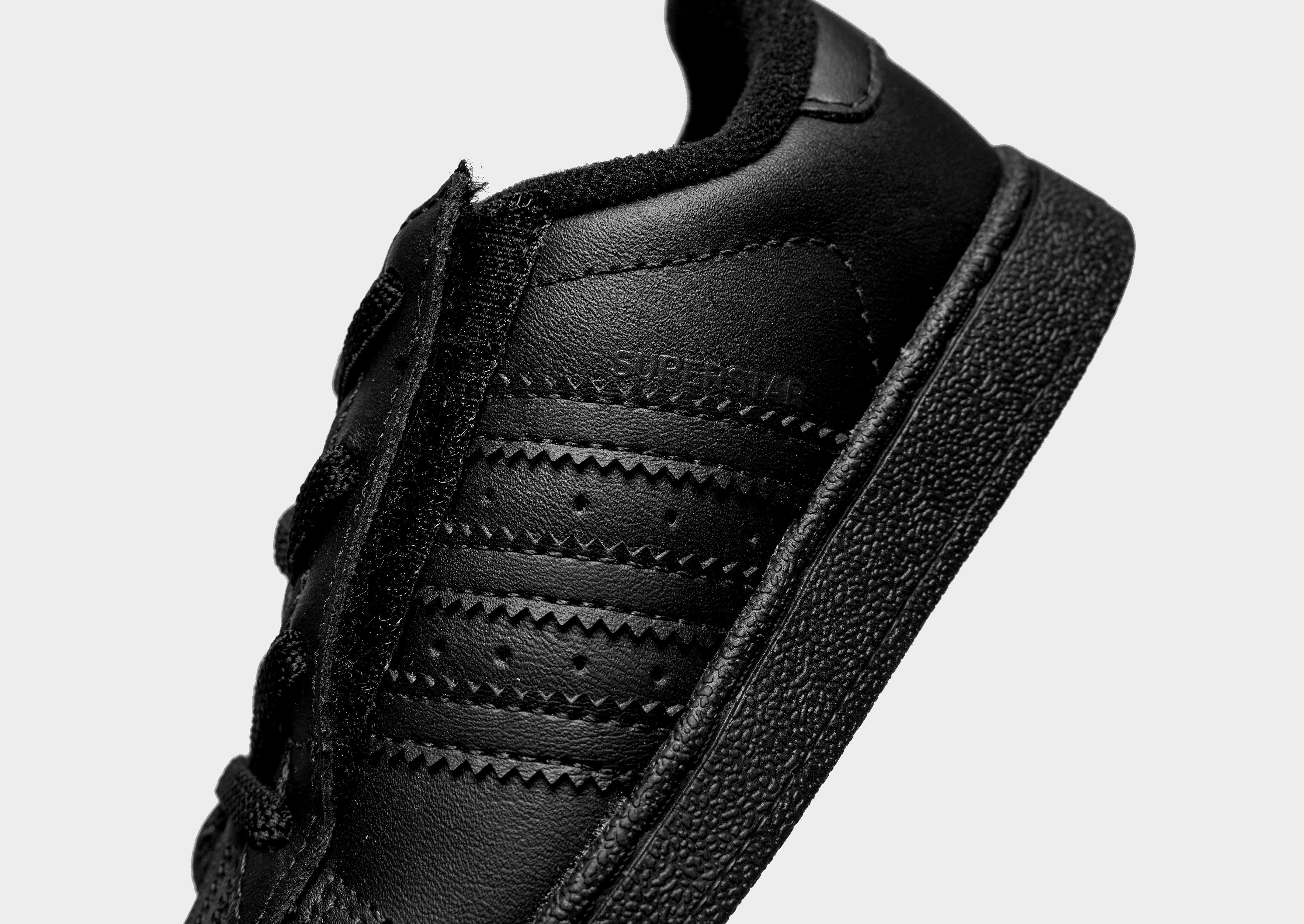 adidas Chaussure à lacets élastiques Superstar II Enfants