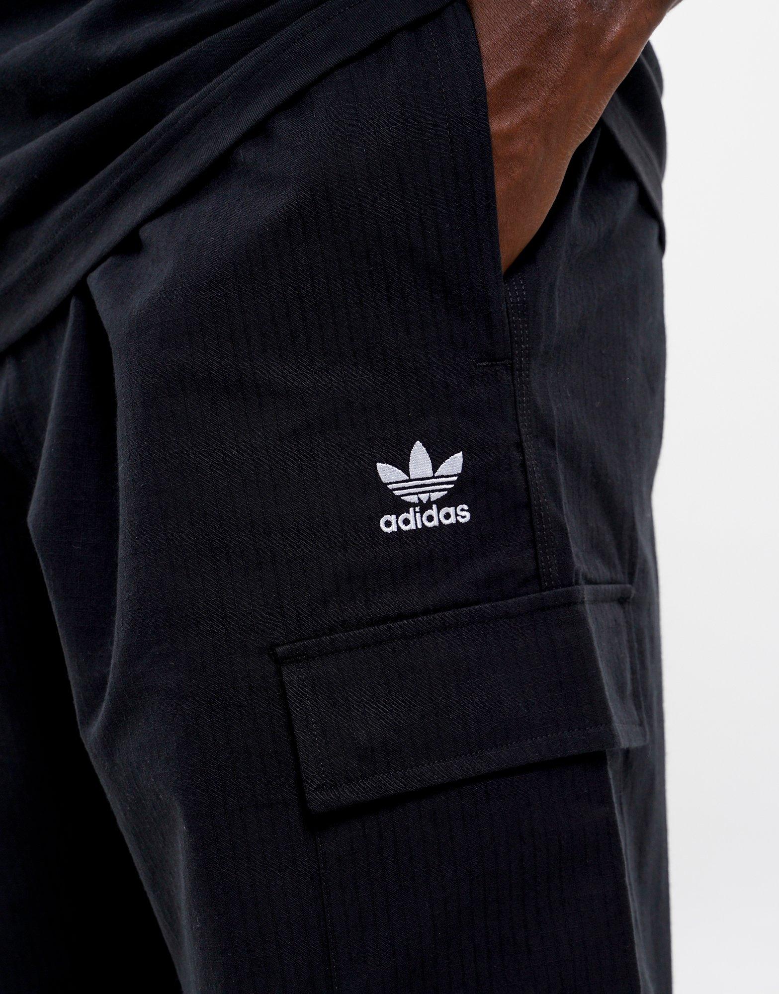 adidas Trefoil Essentials Woven