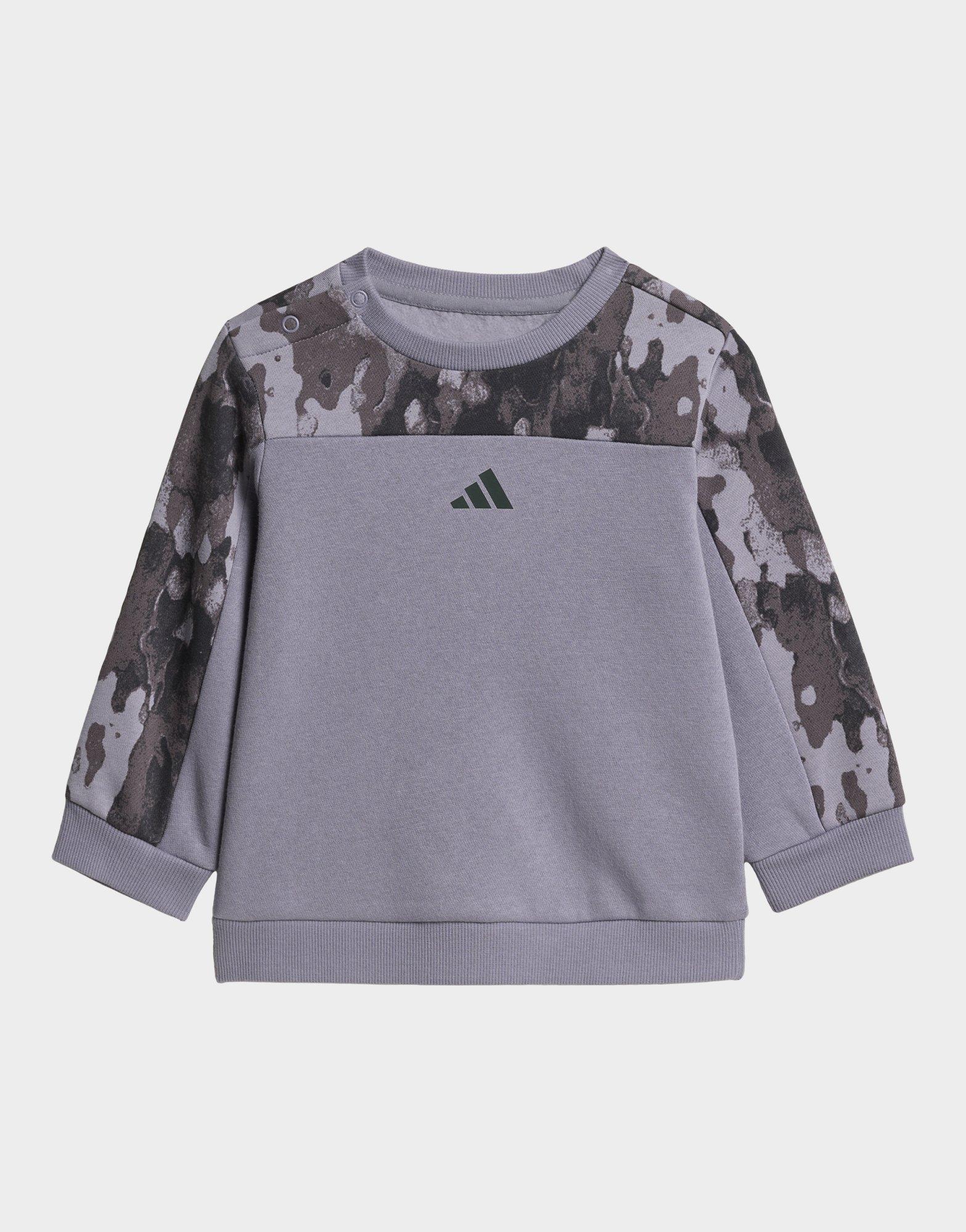 adidas Conjunto de chándal de felpa Seasonal Essentials Camo