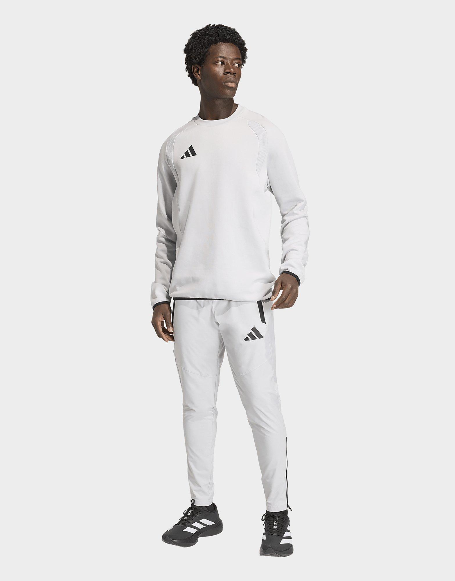 adidas Tiro Travel Sweatshirt, Rundhalsausschnitt