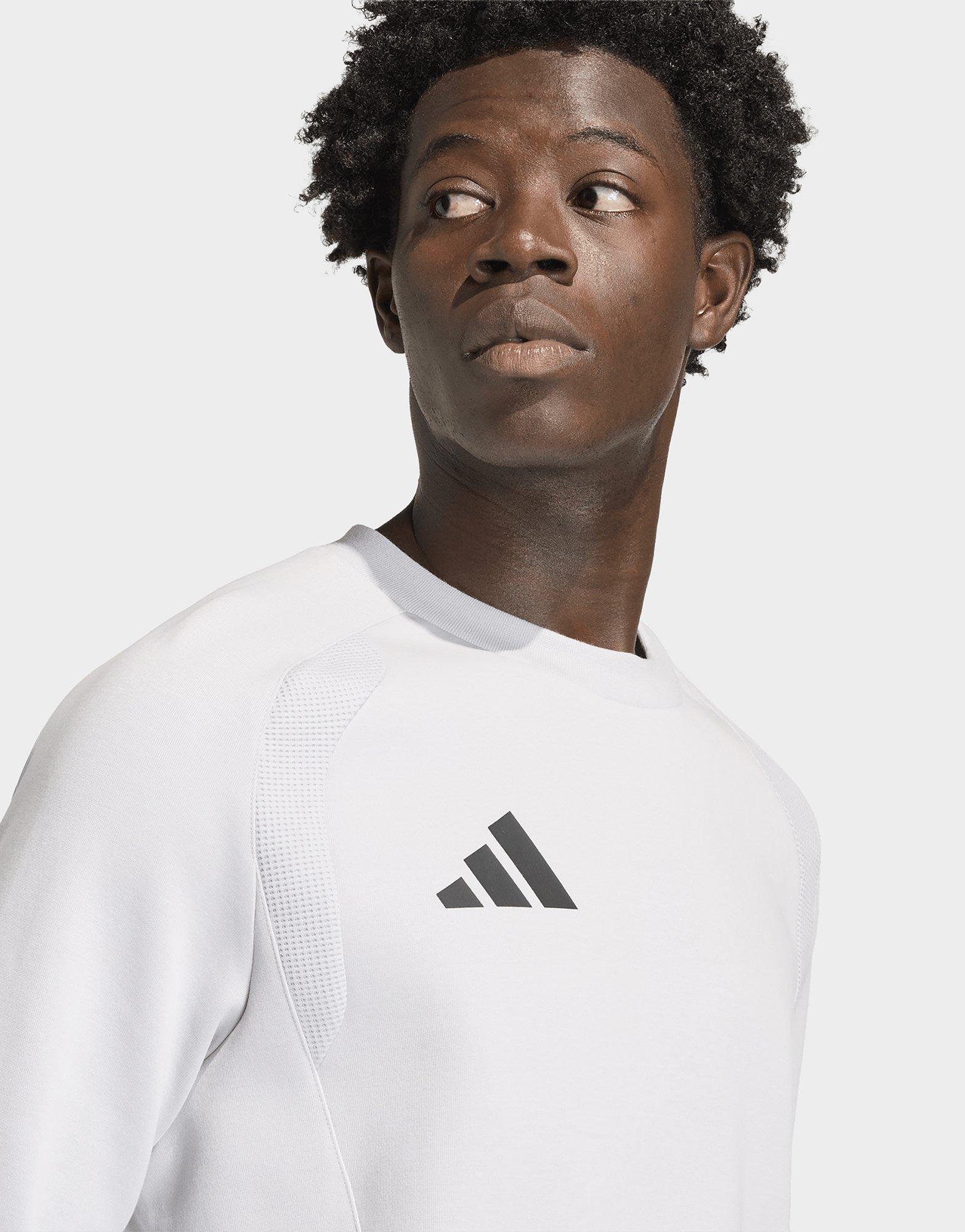 adidas Tiro Travel Sweatshirt, Rundhalsausschnitt