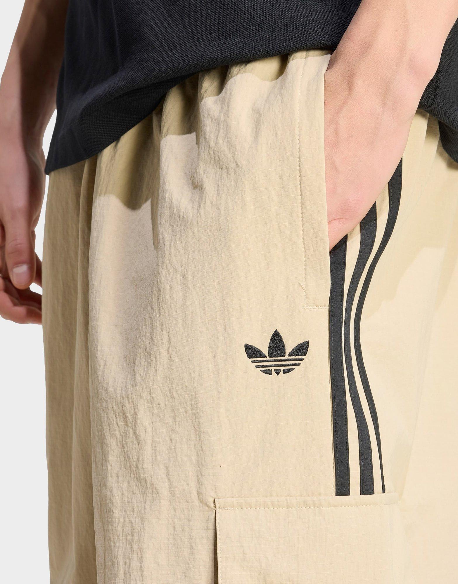 adidas ADICOLOR CLASSICS 3-STRIPES CARGO PANTS