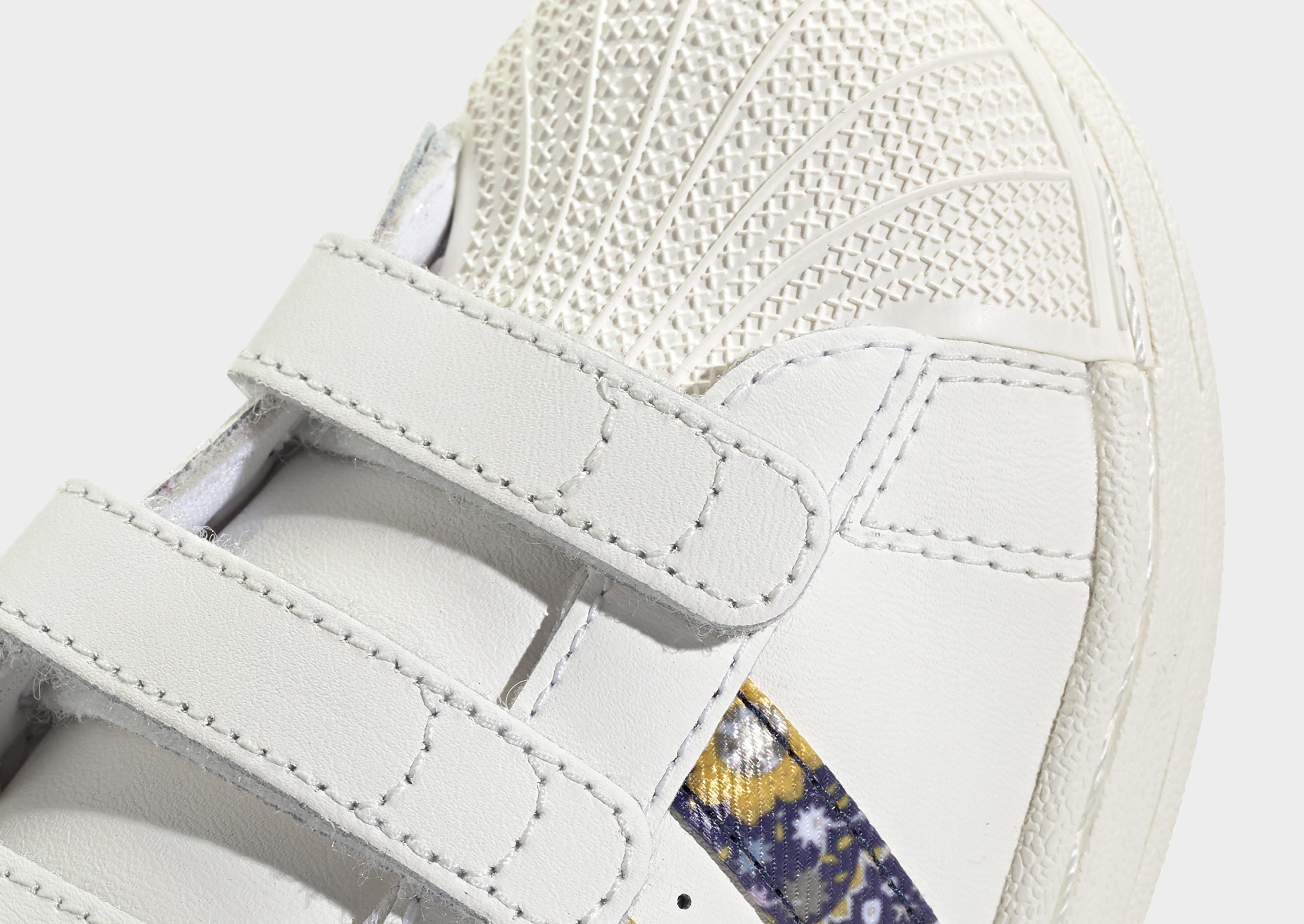 adidas Zapatilla De Cierre Cómodo Liberty London Superstar Ii