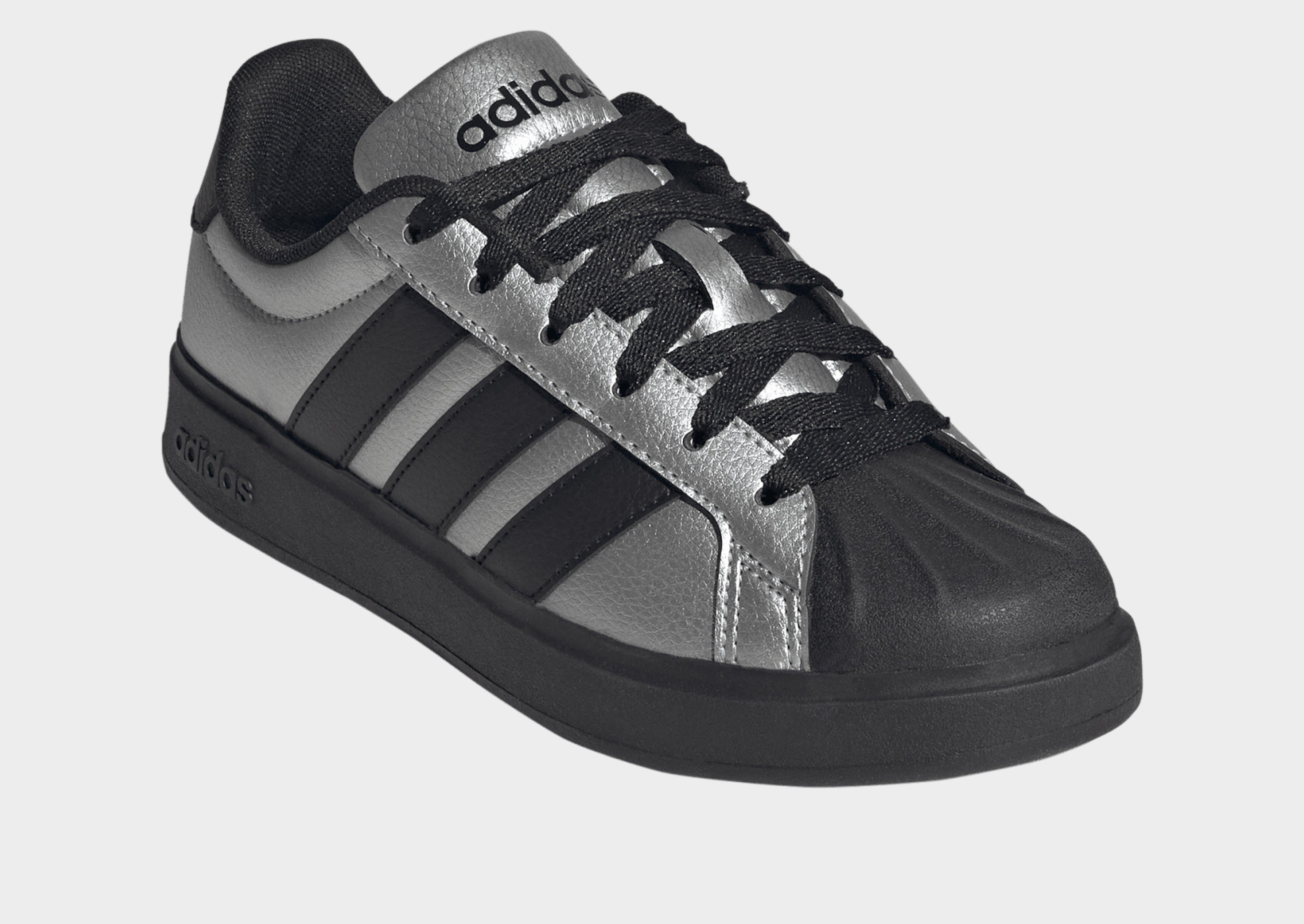 adidas Streettalk