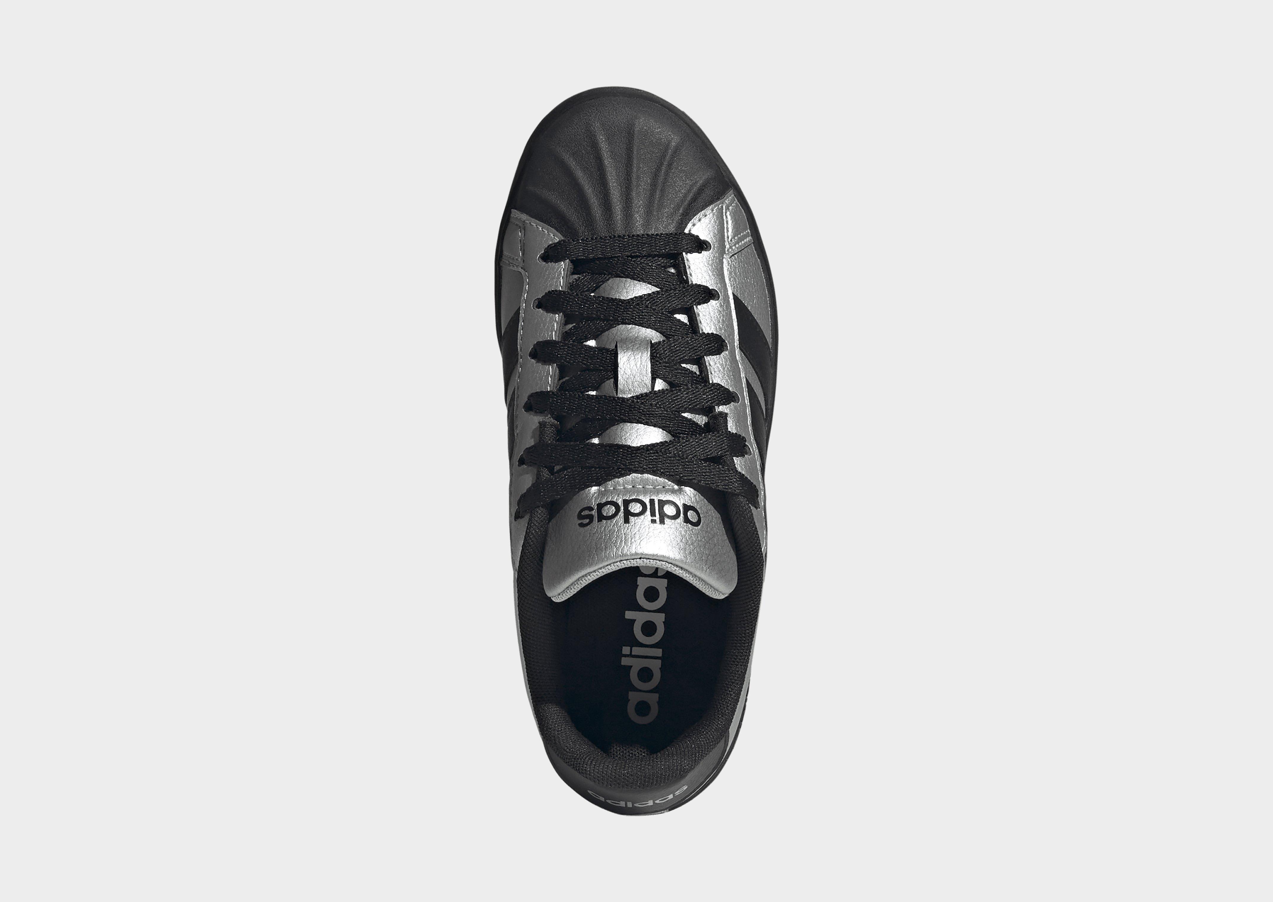 adidas Streettalk