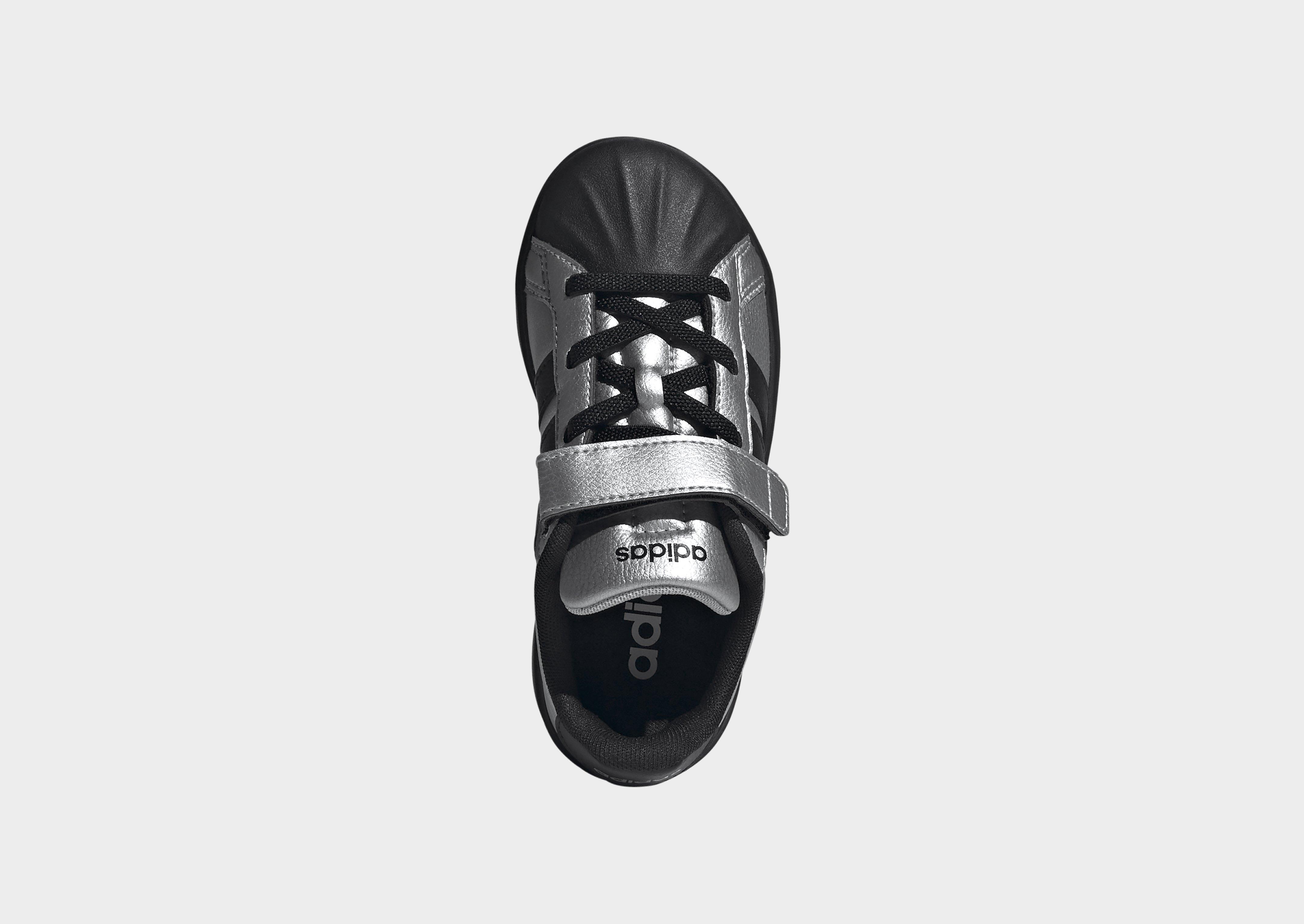 adidas Streettalk