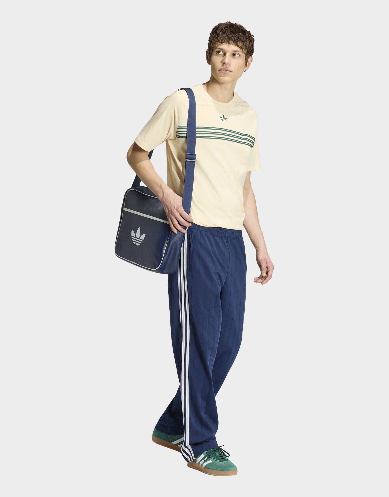 adidas T-shirt, Streifen Auf Der Brust