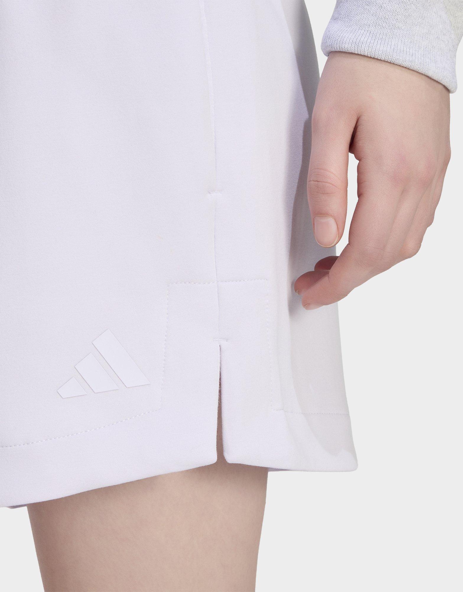 adidas Soft Lux Shorts, Locker Geschnitten