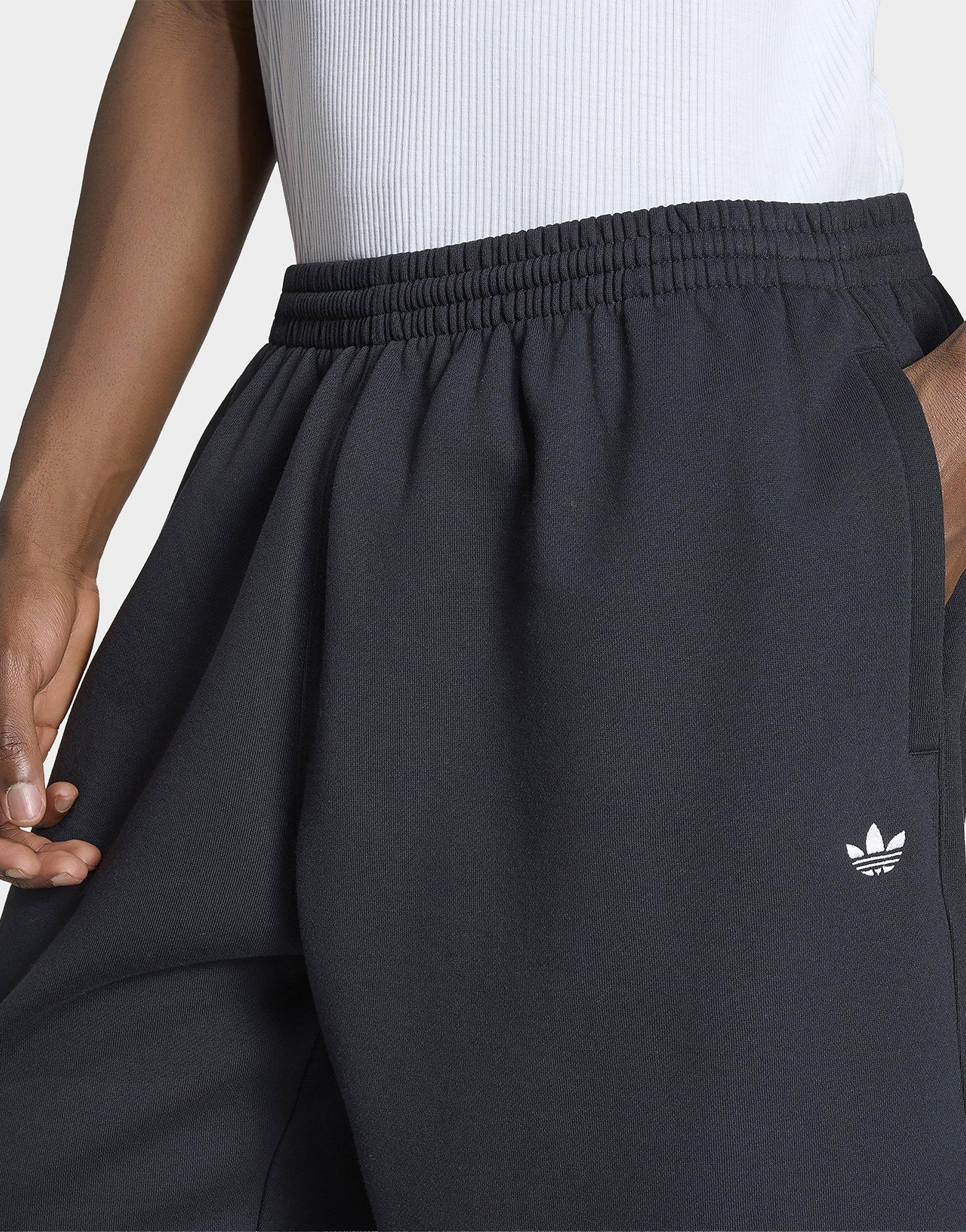 adidas Short Trèfle Essentials 14 Inch