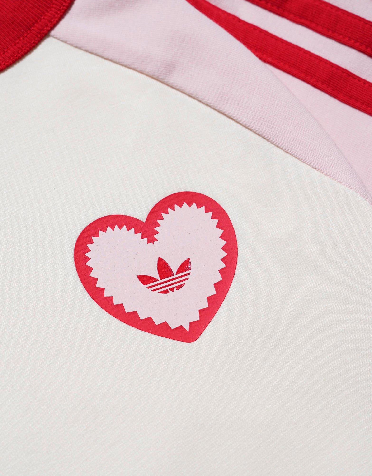 adidas 3 STRIPES SLIM TEE HEART