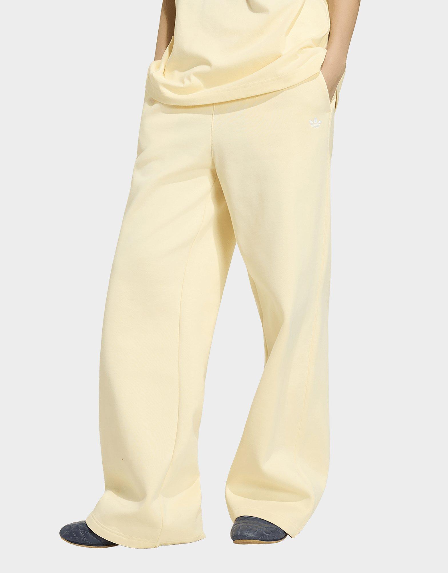 adidas Pantaloni Essentials A Gamba Larga In Tessuto Felpato