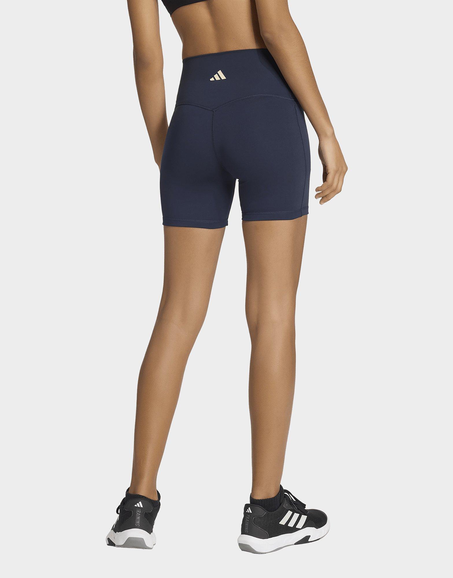 adidas 3-Streifen Studio All Me Booty Leggings, kurz