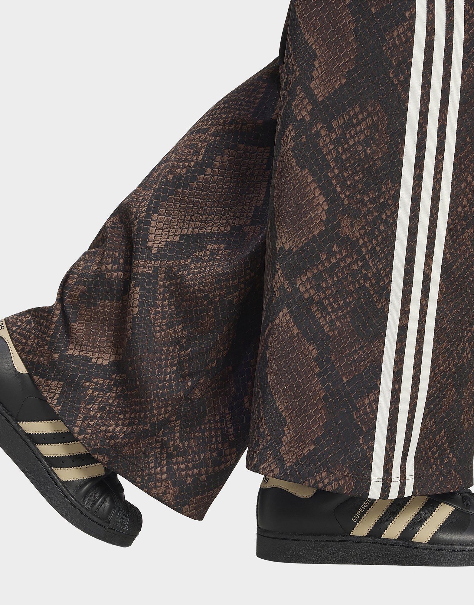 adidas Pantalón Wide Leg Satin Snake Print