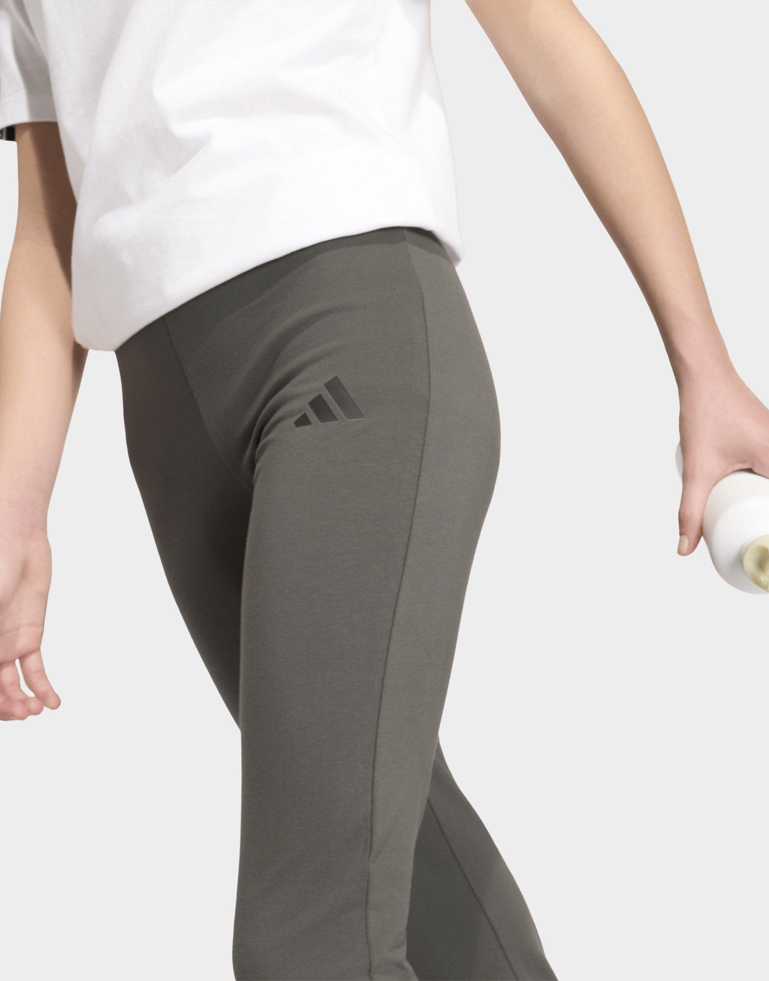 adidas Essentials Flared Leggings
