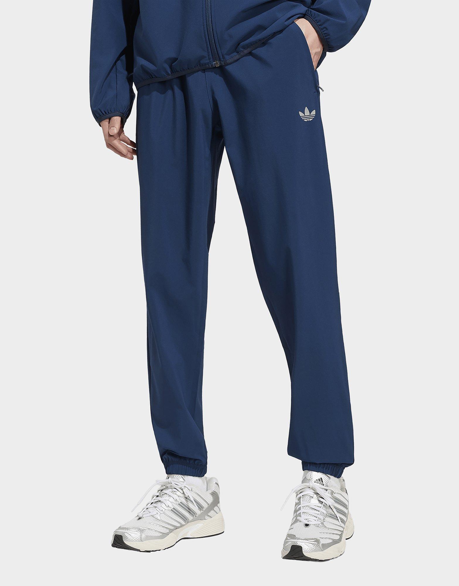 adidas TECH TREFOIL ESSENTIALS TRACK PANT
