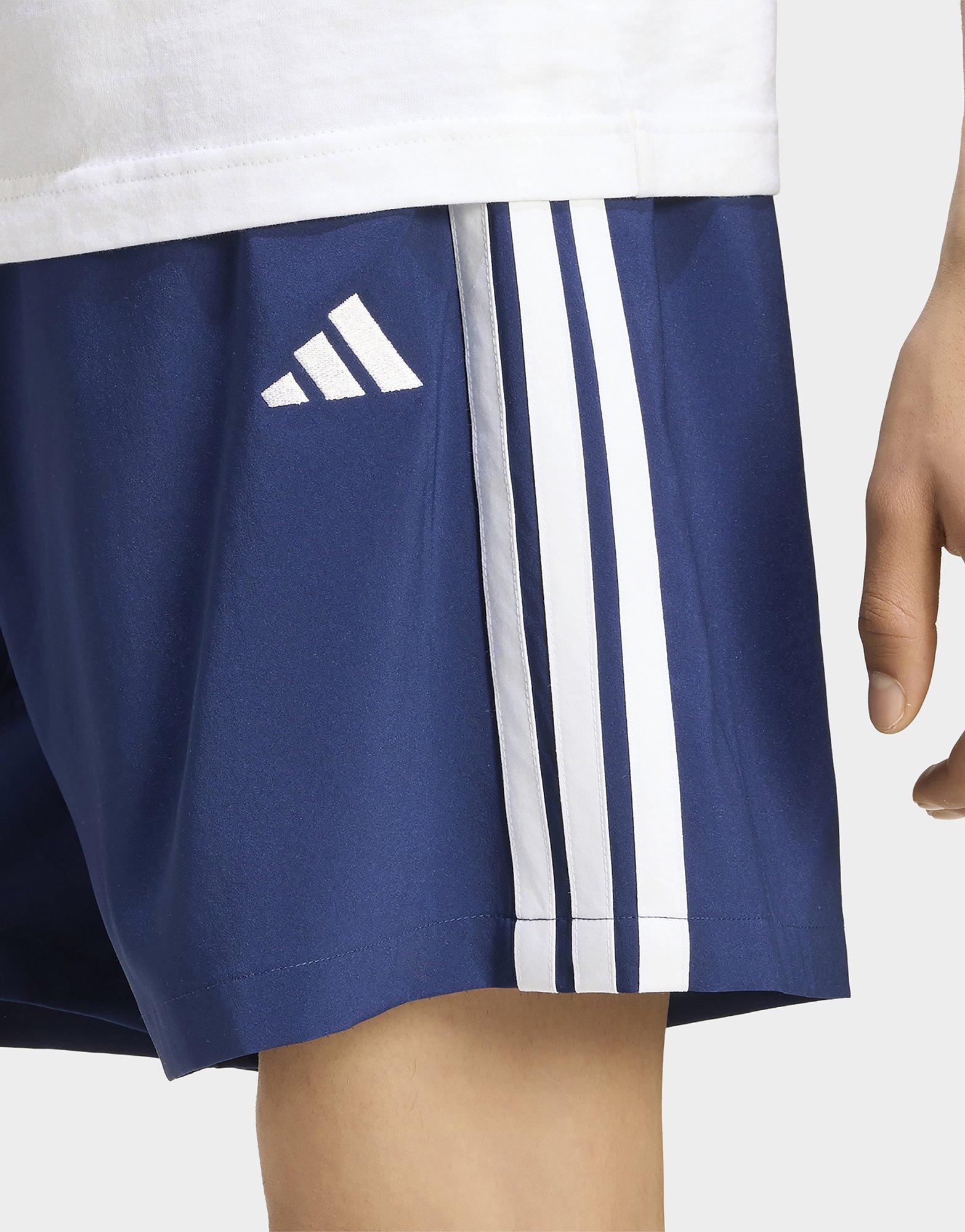 adidas Short En Toile 3 Bandes Chelsea Lite Essentials