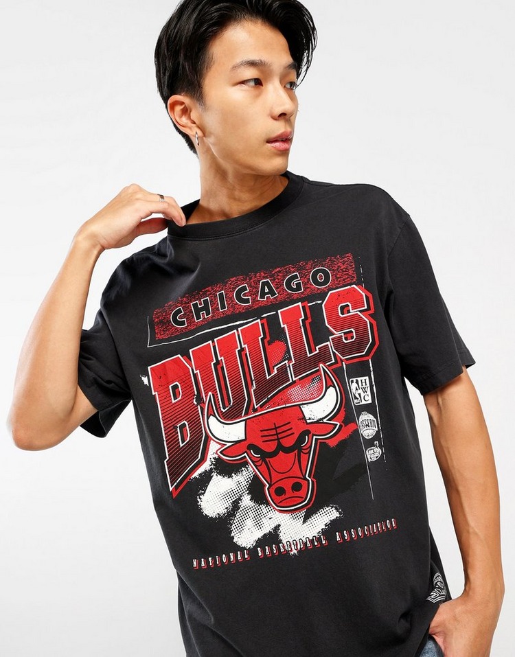 Mitchell & Ness Chicago Bulls Brush Off 2.0 T-Shirt