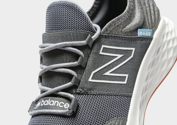 New Balance Roav