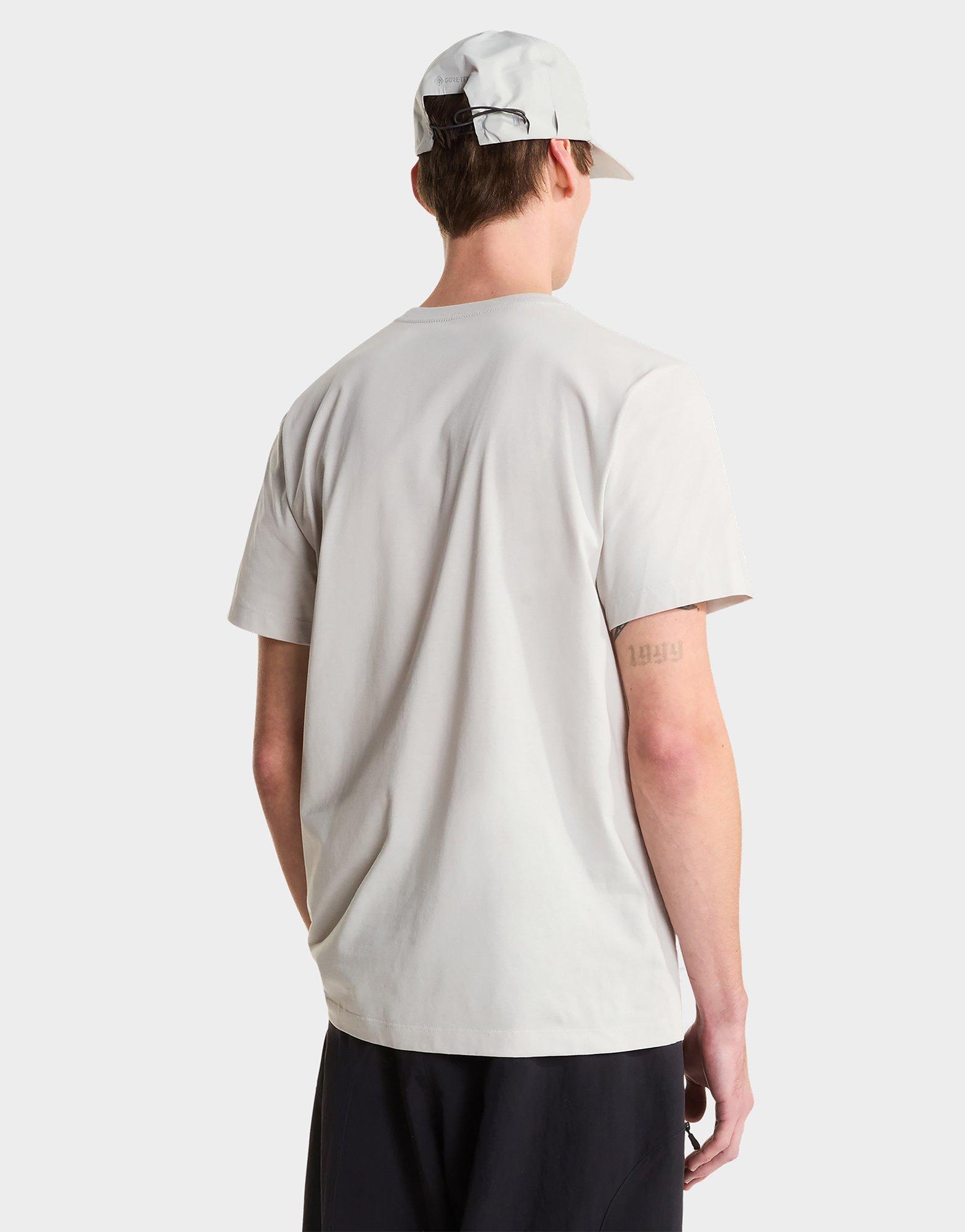 The North Face M EVOLUTION SIMPLE DOME REGULAR SHORT SL