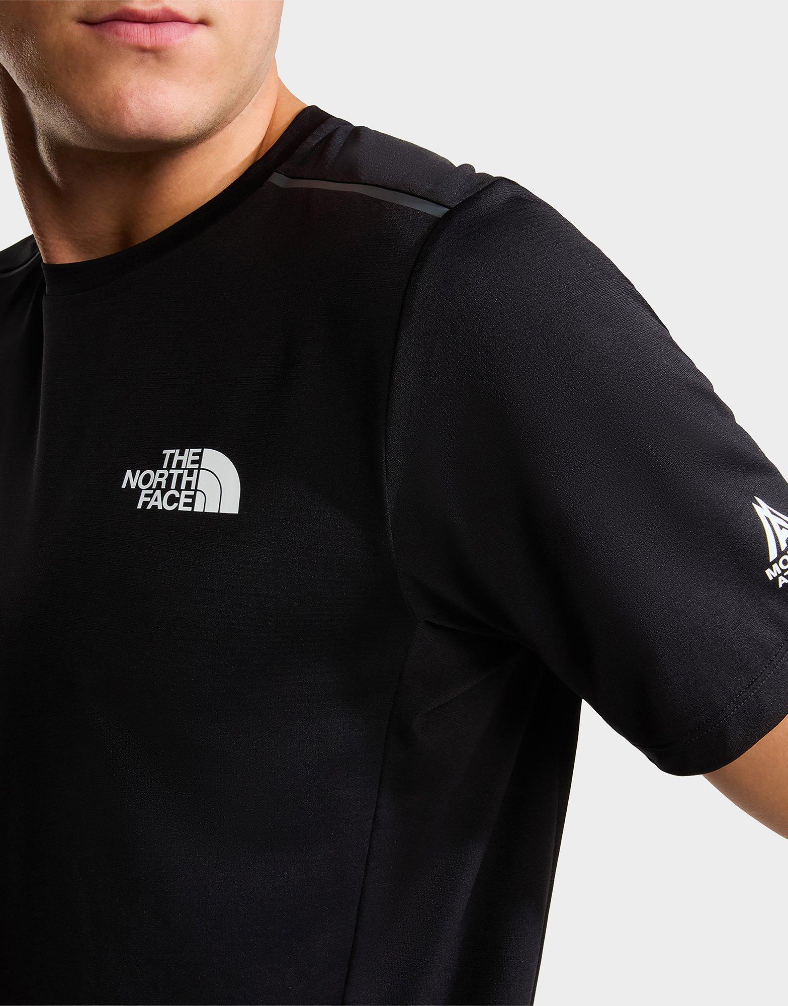 The North Face MOUNTAIN ATHLETICS TAPE SHORT SLEEVES