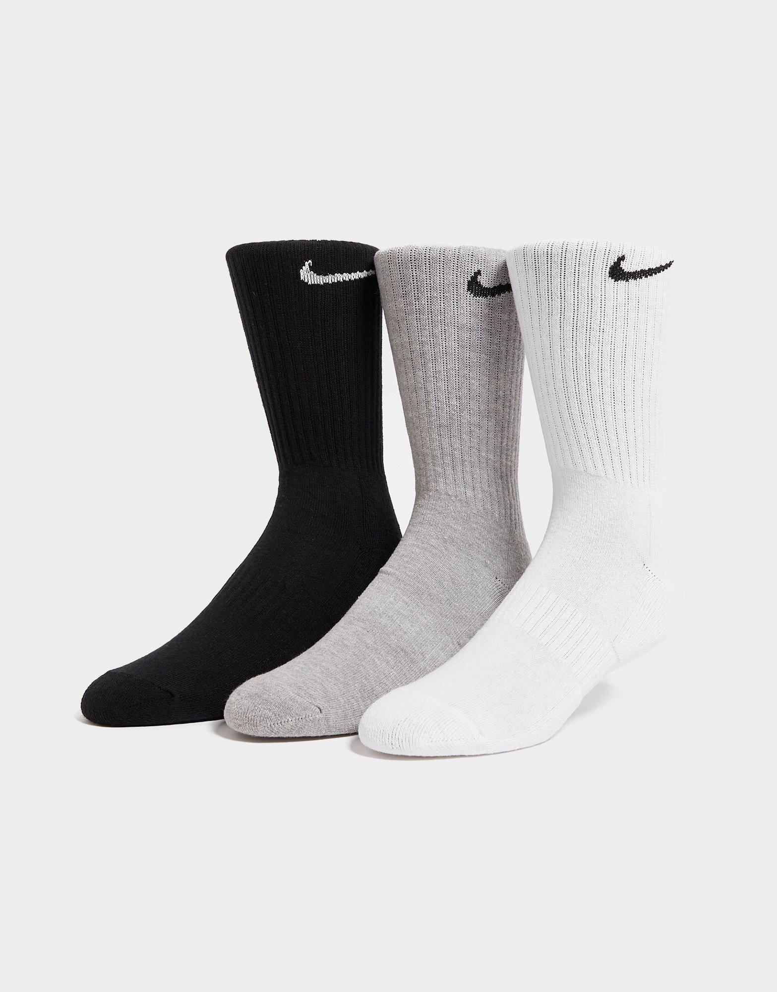 Nike socks with grey hot sale swoosh