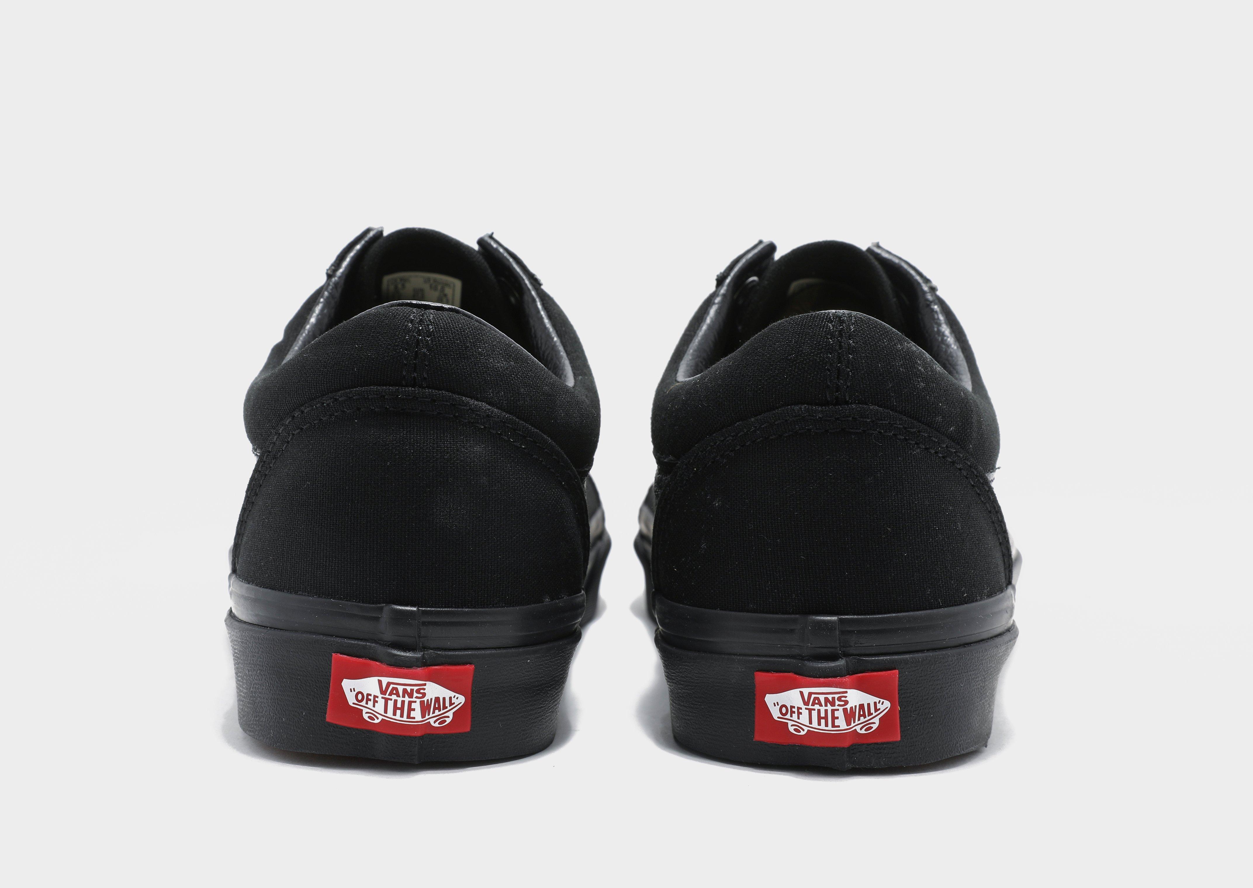 All black low on sale vans