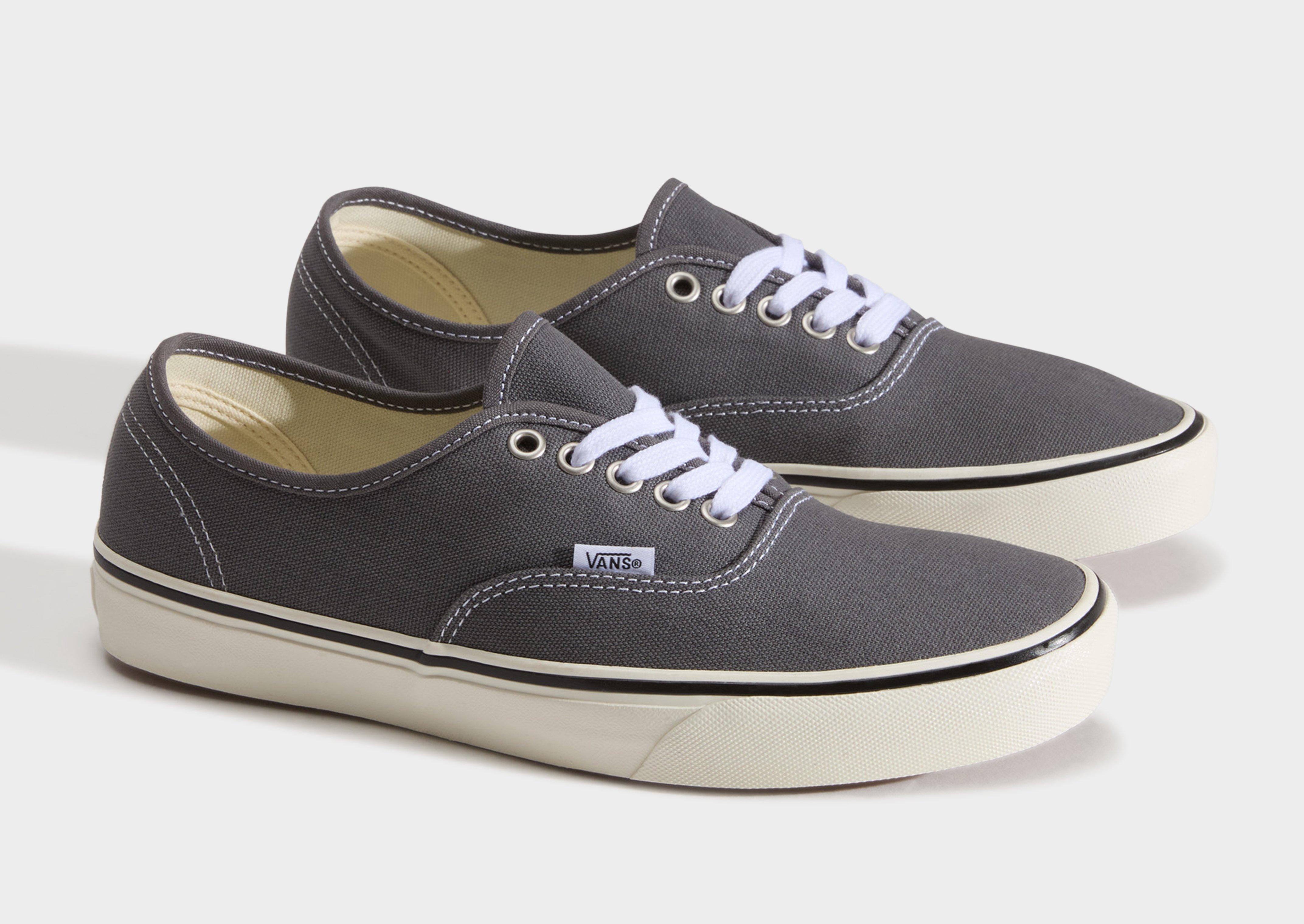 Vans Authentic