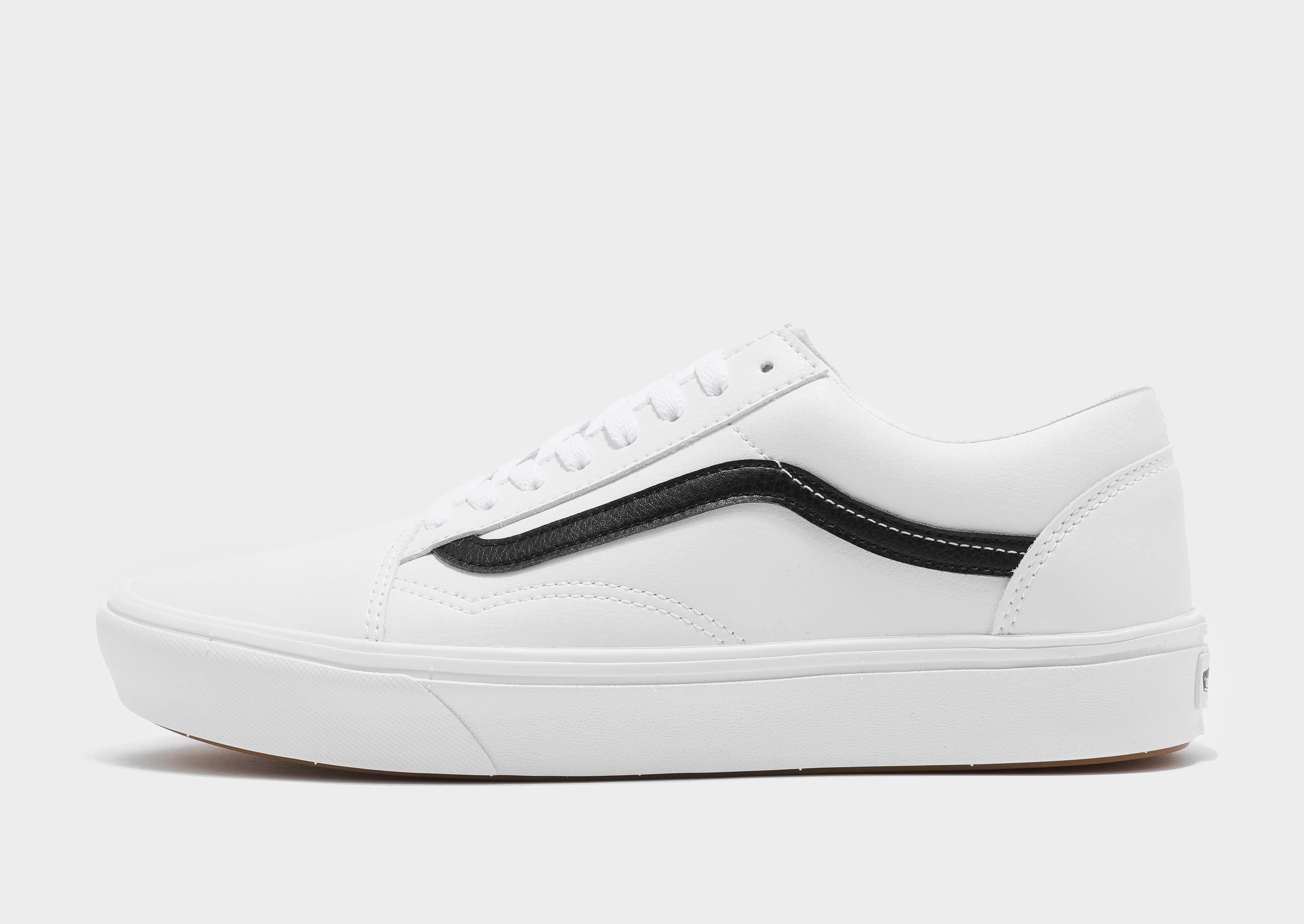 vans comfycush white