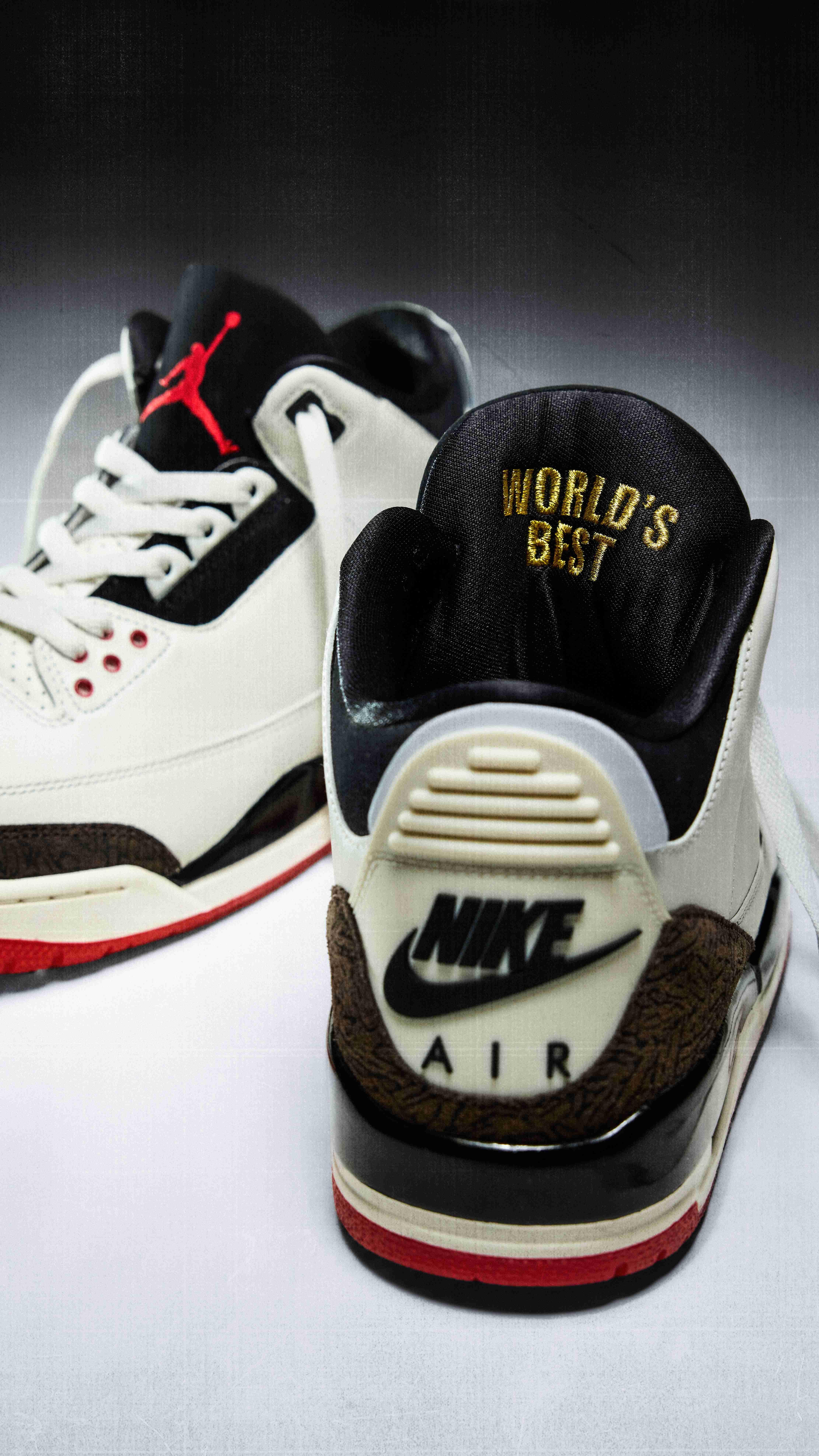 Détail intérieur la Air Jordan 3 World’s Best Dad